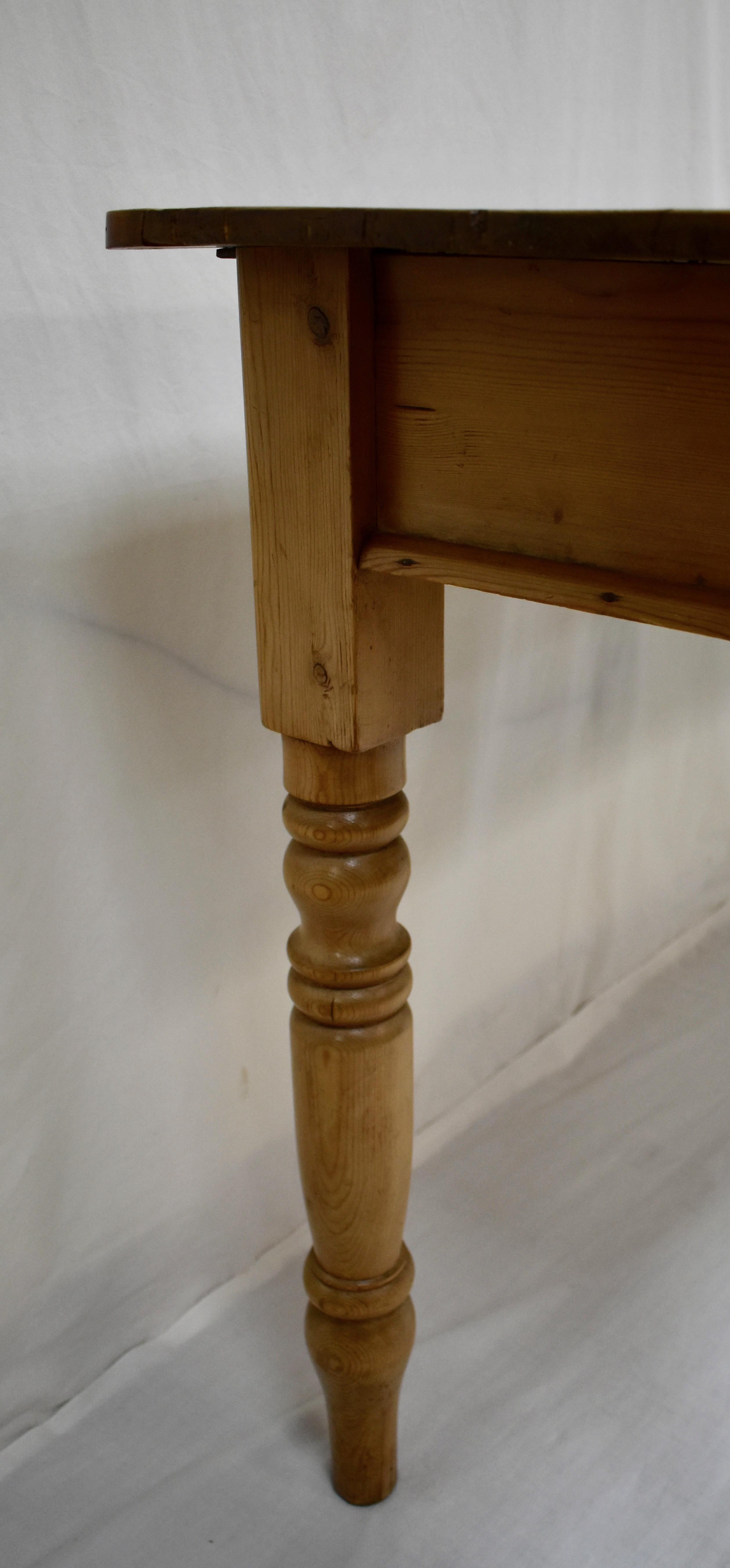 19th Century English Pine Turned Leg Side Table