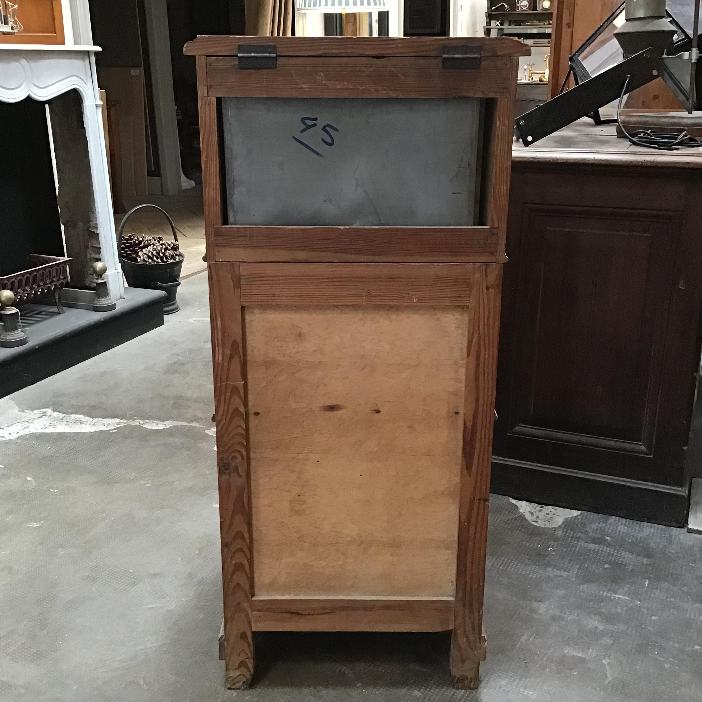English Pitch Pine with Carrara Marble Top Sink and Water Tank from 20th Century For Sale 8