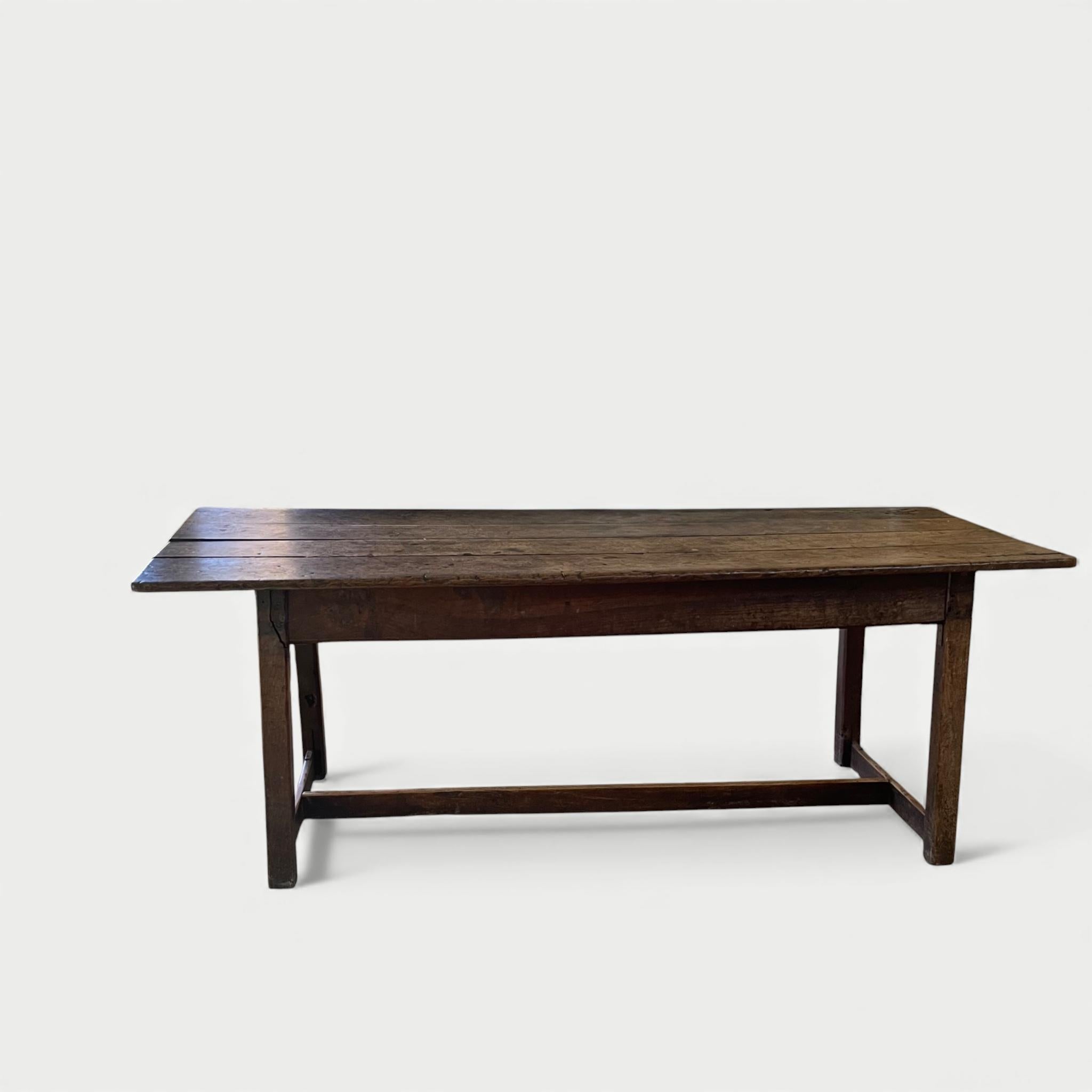 Englisch Plank Top Rustic Oak Dining Table Early 18th Century im Angebot 5