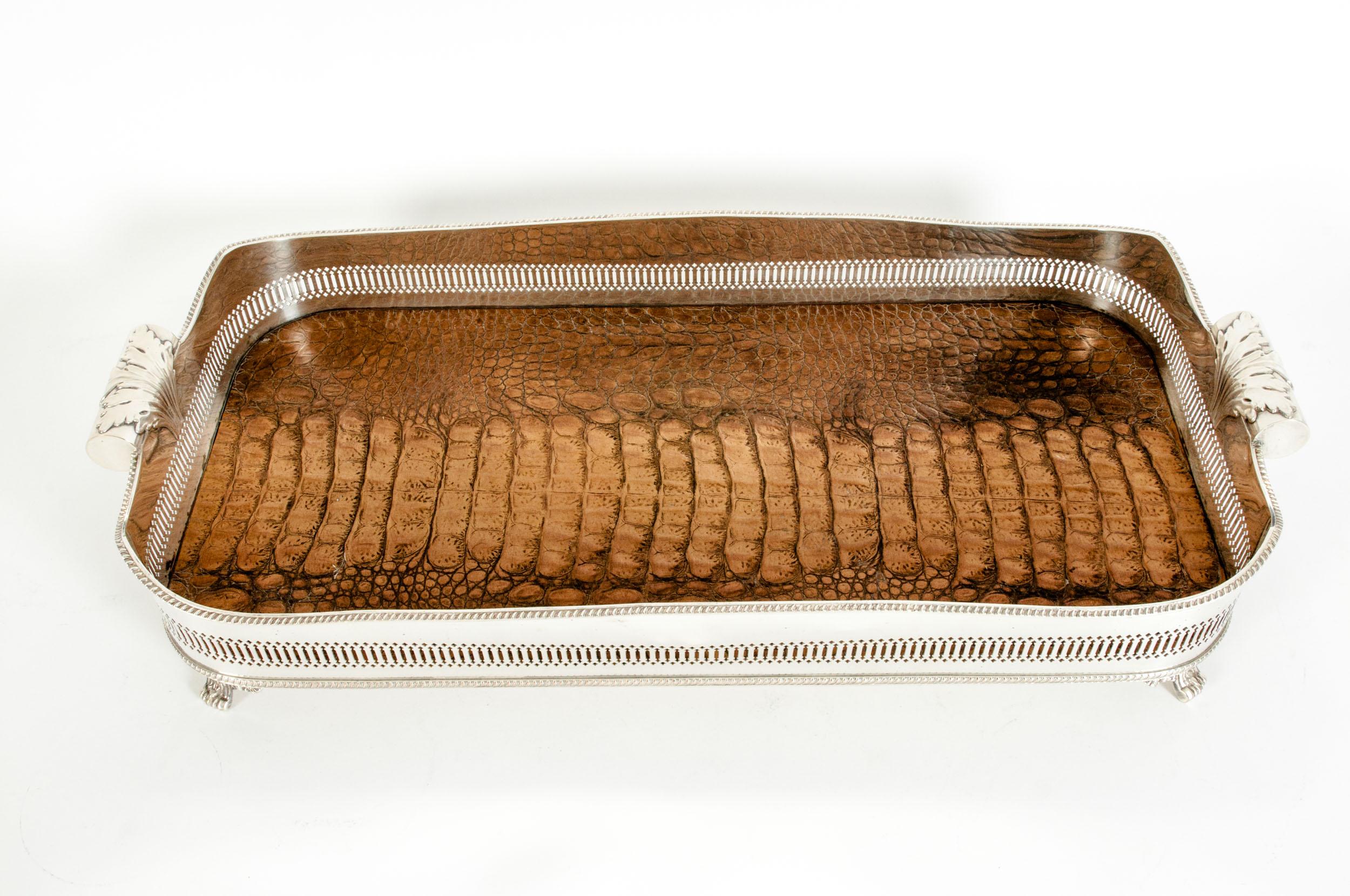 English Plated Crocodile Interior / Side Handles Barware Tray In Excellent Condition In Tarry Town, NY