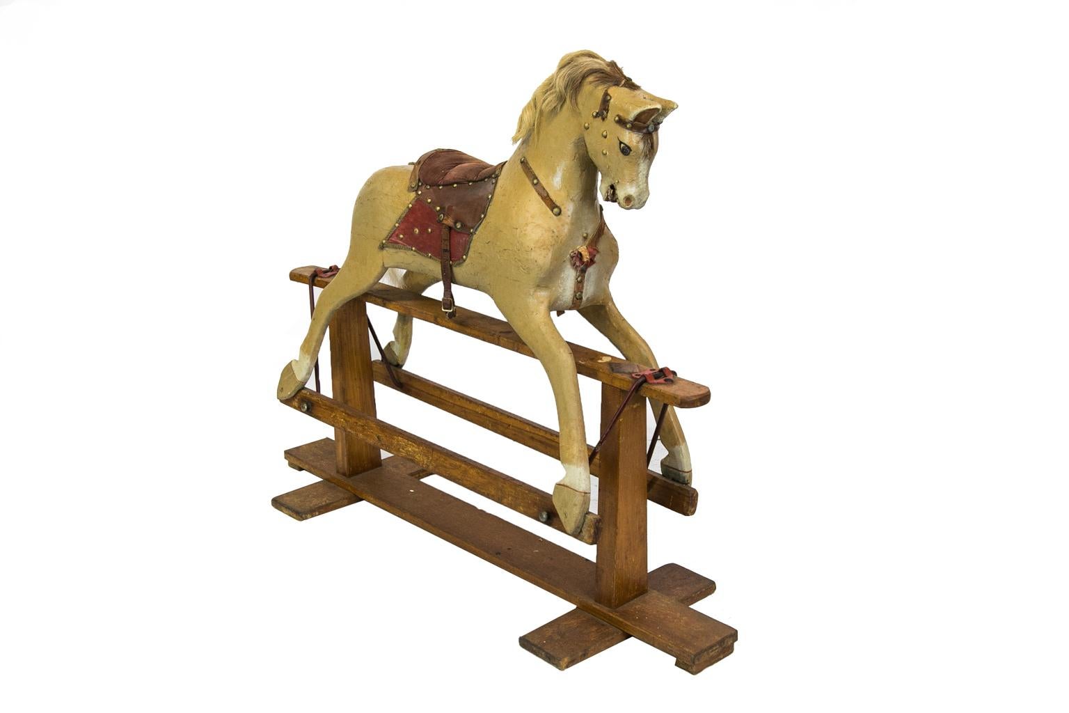 English Platform Hobby Horse In Good Condition For Sale In Wilson, NC