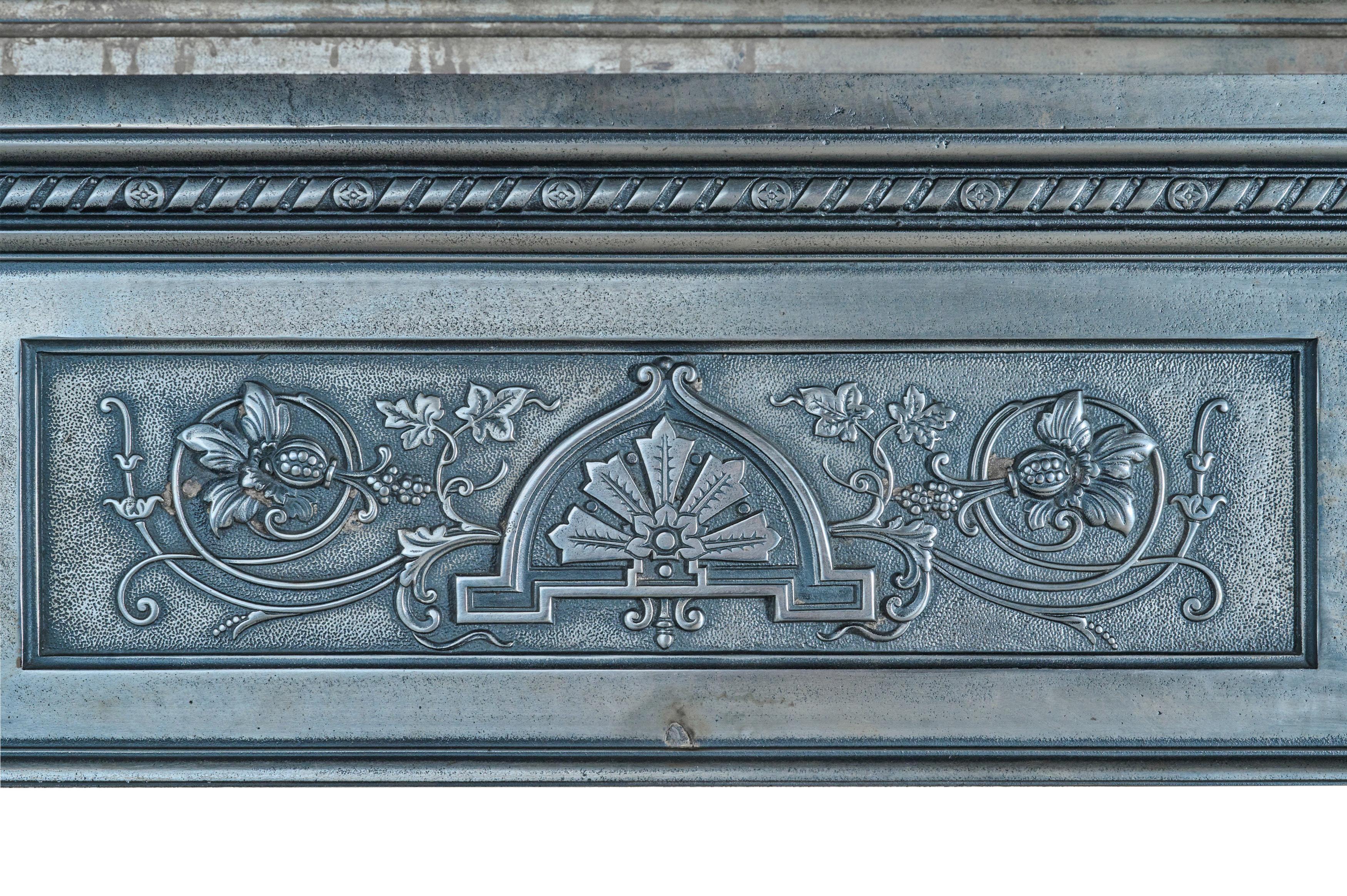 English Polished Cast Iron Fireplace Surround In Good Condition For Sale In Chicago, IL