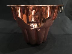 English Polished Copper Jelly Mould with a Round Iron Handle, 19th Century