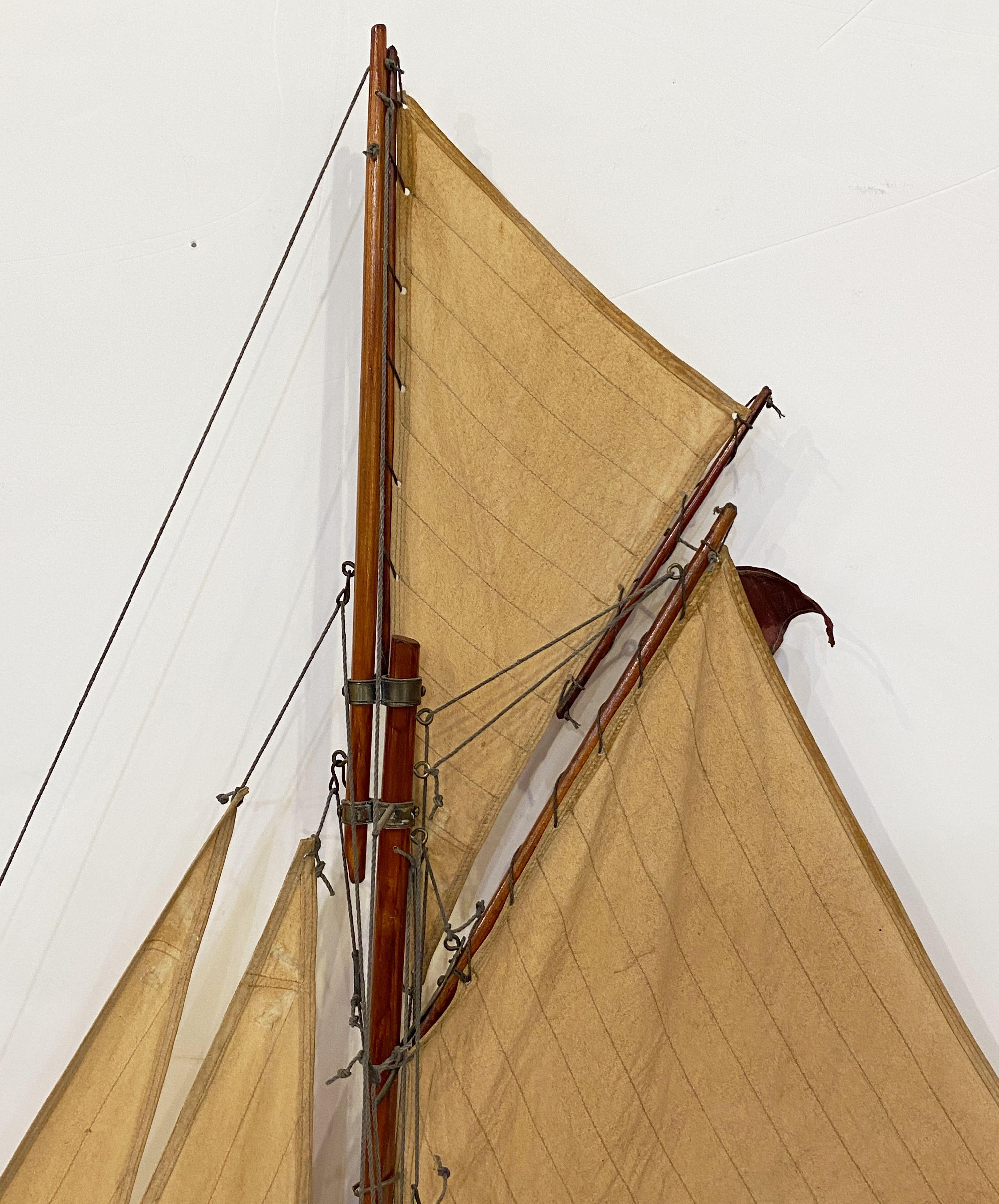 English Pond Yacht on Stand from the Edwardian Era (H 41 1/2 x W 33) For Sale 12