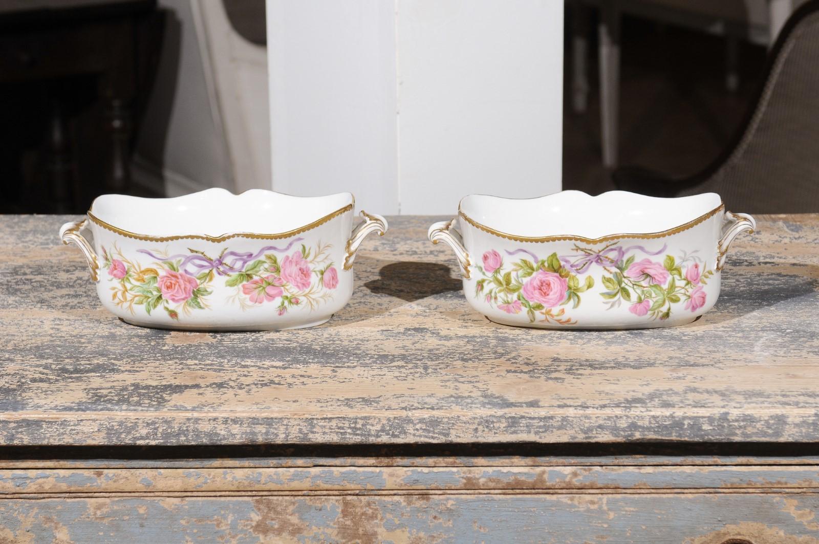 English Porcelain Bowls Depicting Bouquets of Pink Roses with Gilt Accents 1