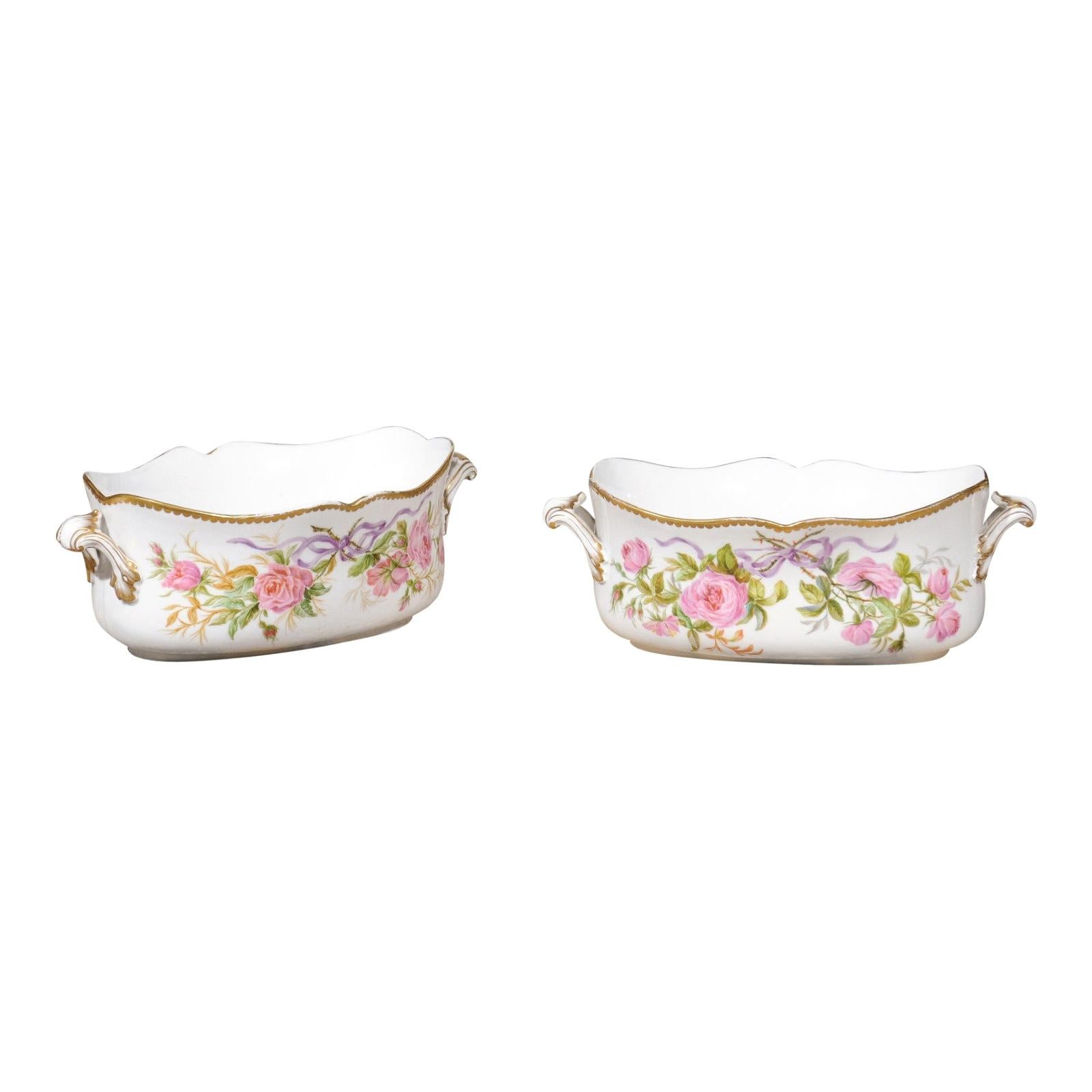 English Porcelain Bowls Depicting Bouquets of Pink Roses with Gilt Accents For Sale