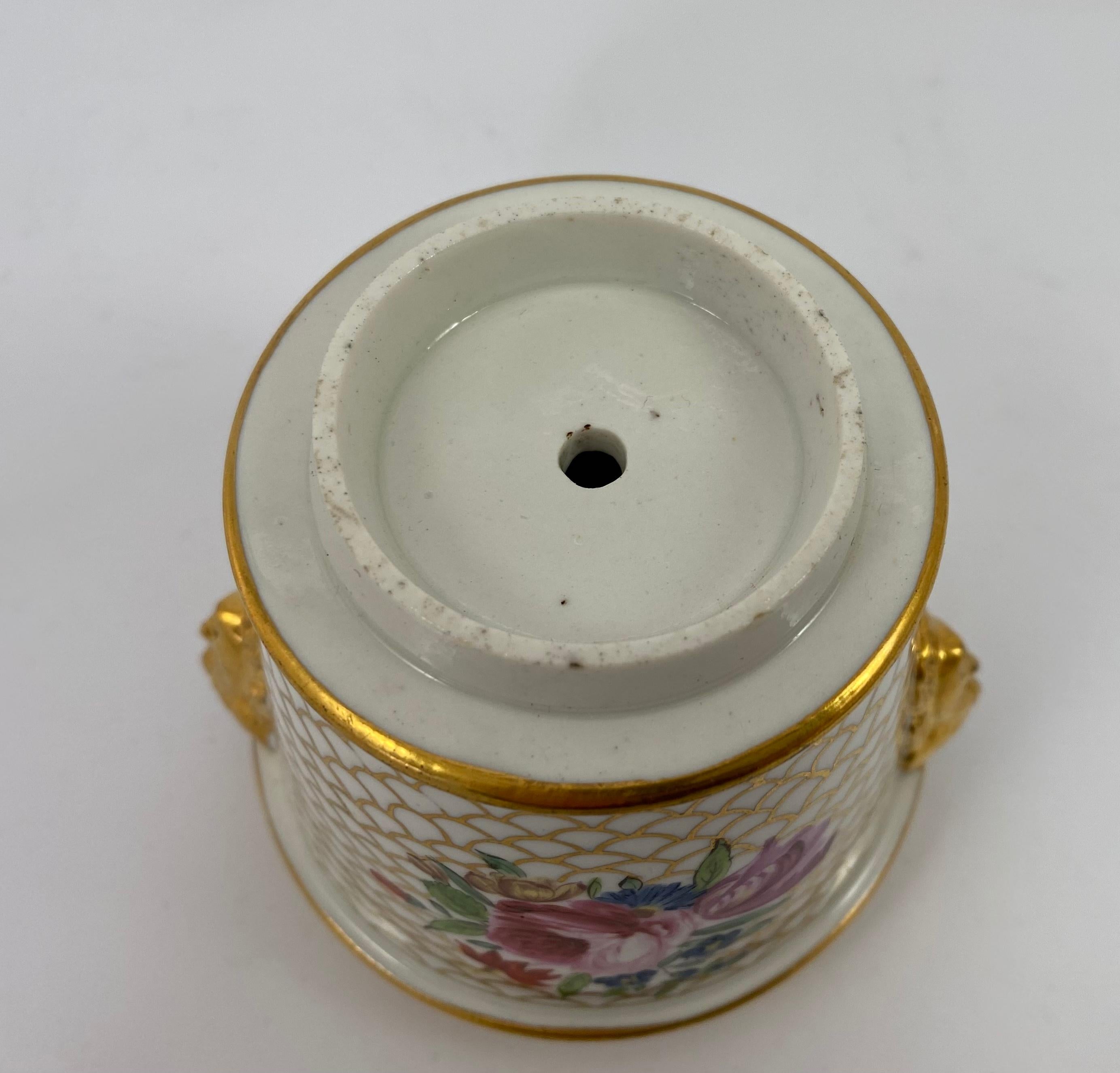 English Porcelain Cache Pot and Cover, c. 1820 6