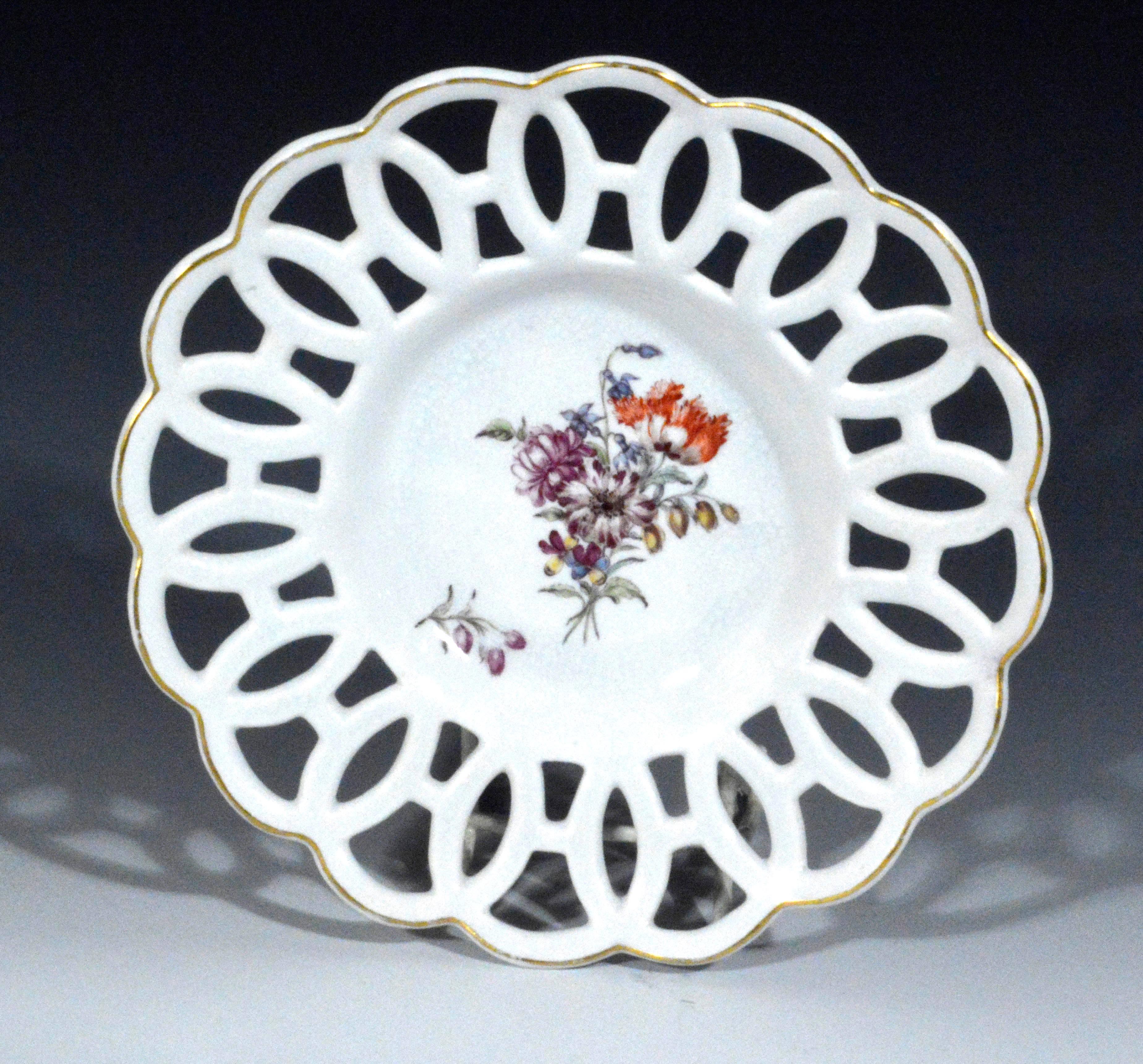 Vajilla de porcelana inglesa del siglo XVIII Chelsea Porcelain con ancla dorada y rejilla botánica en Bueno estado para la venta en Downingtown, PA
