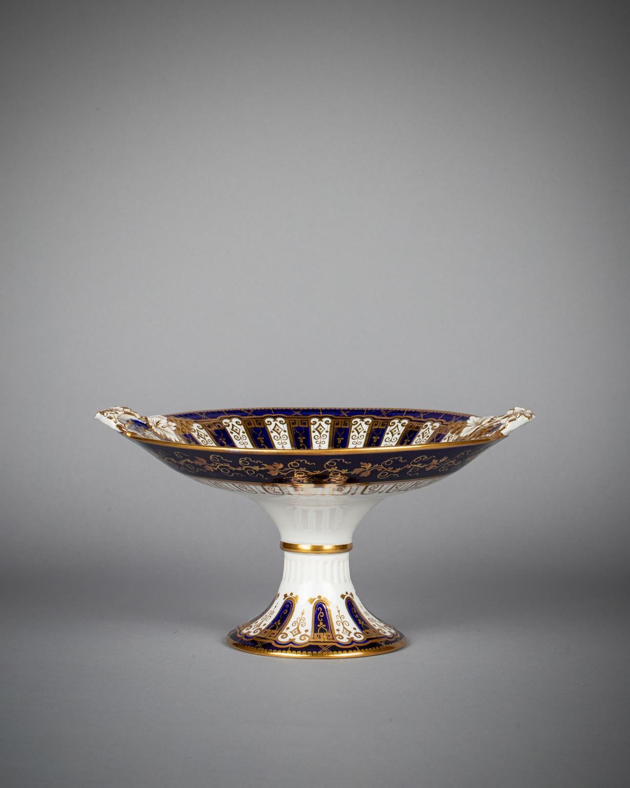 Service à dessert en porcelaine anglaise de couleur cobalt, vers 1830 en vente 2