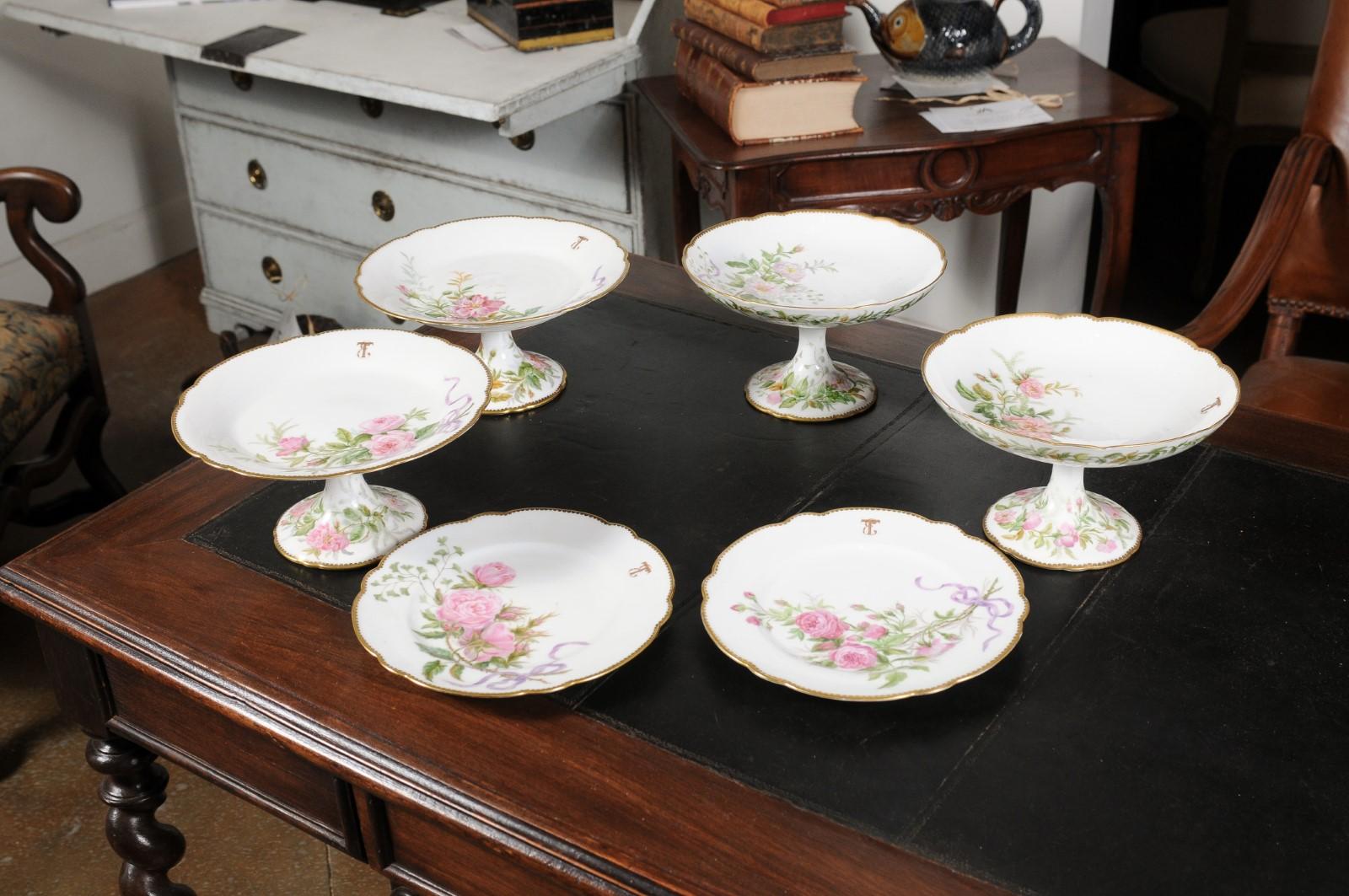 English Porcelain Compotes and Plates with Floral Décor and Gilt Trim For Sale 2