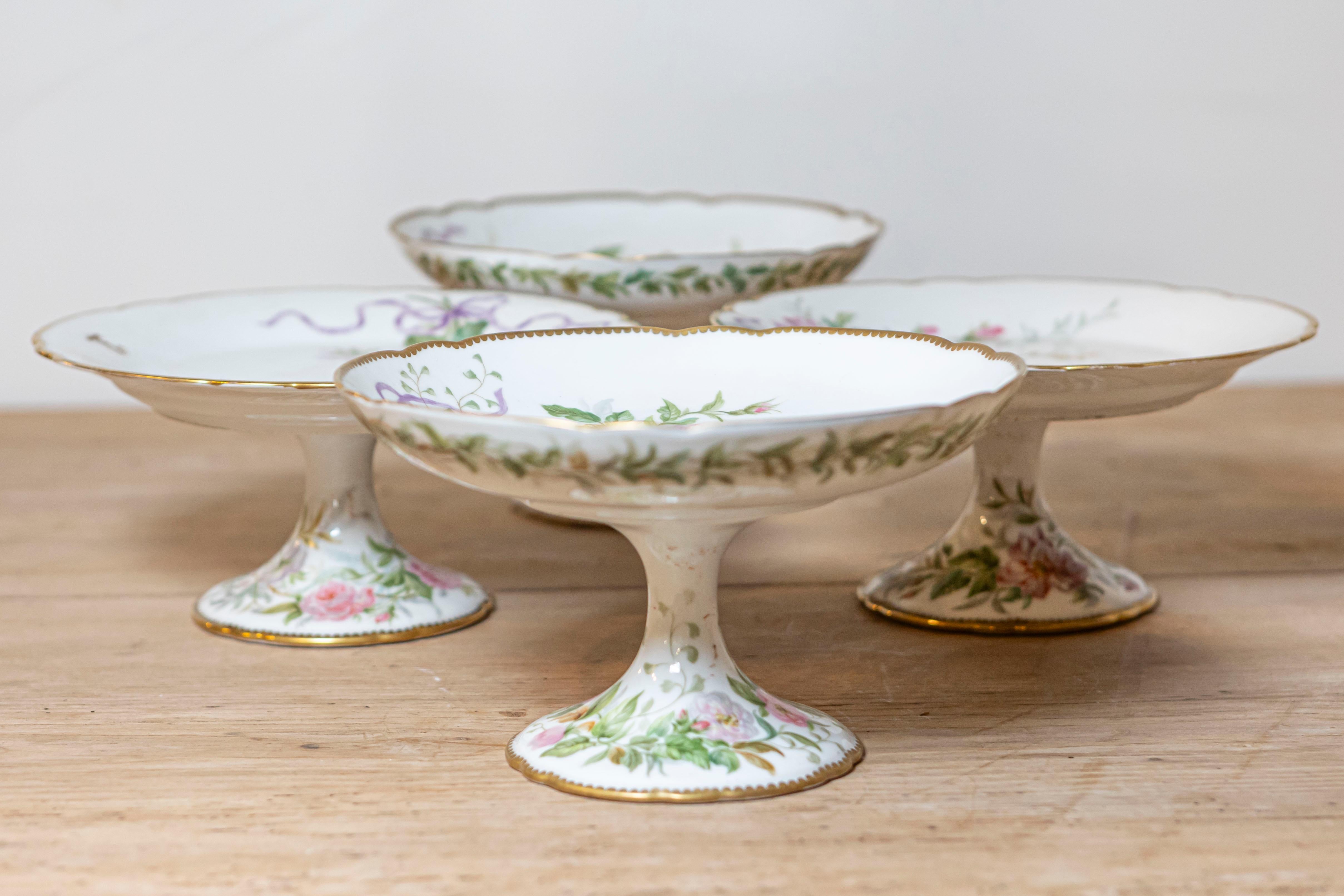 English Porcelain Compotes and Plates with Floral Décor and Gilt Trim For Sale 2