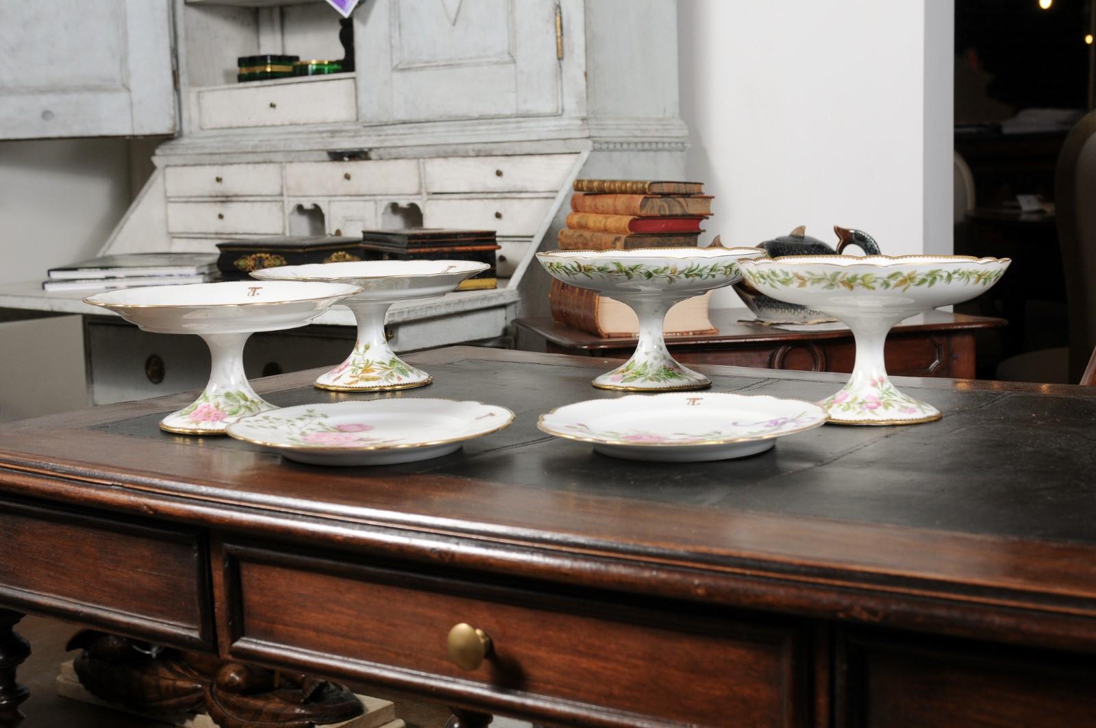 English Porcelain Compotes and Plates with Floral Décor and Gilt Trim For Sale 5