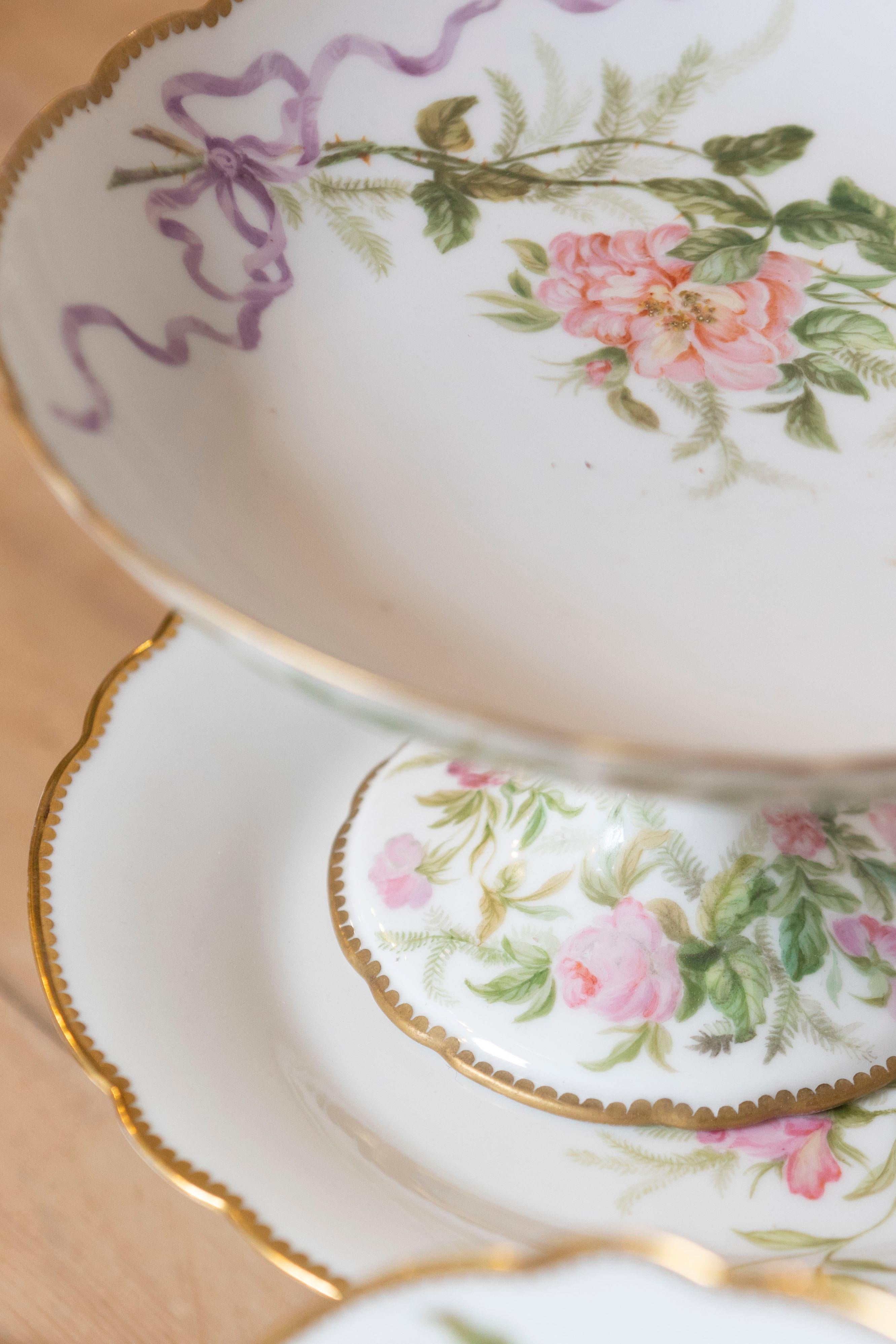 English Porcelain Compotes and Plates with Floral Décor and Gilt Trim For Sale 5