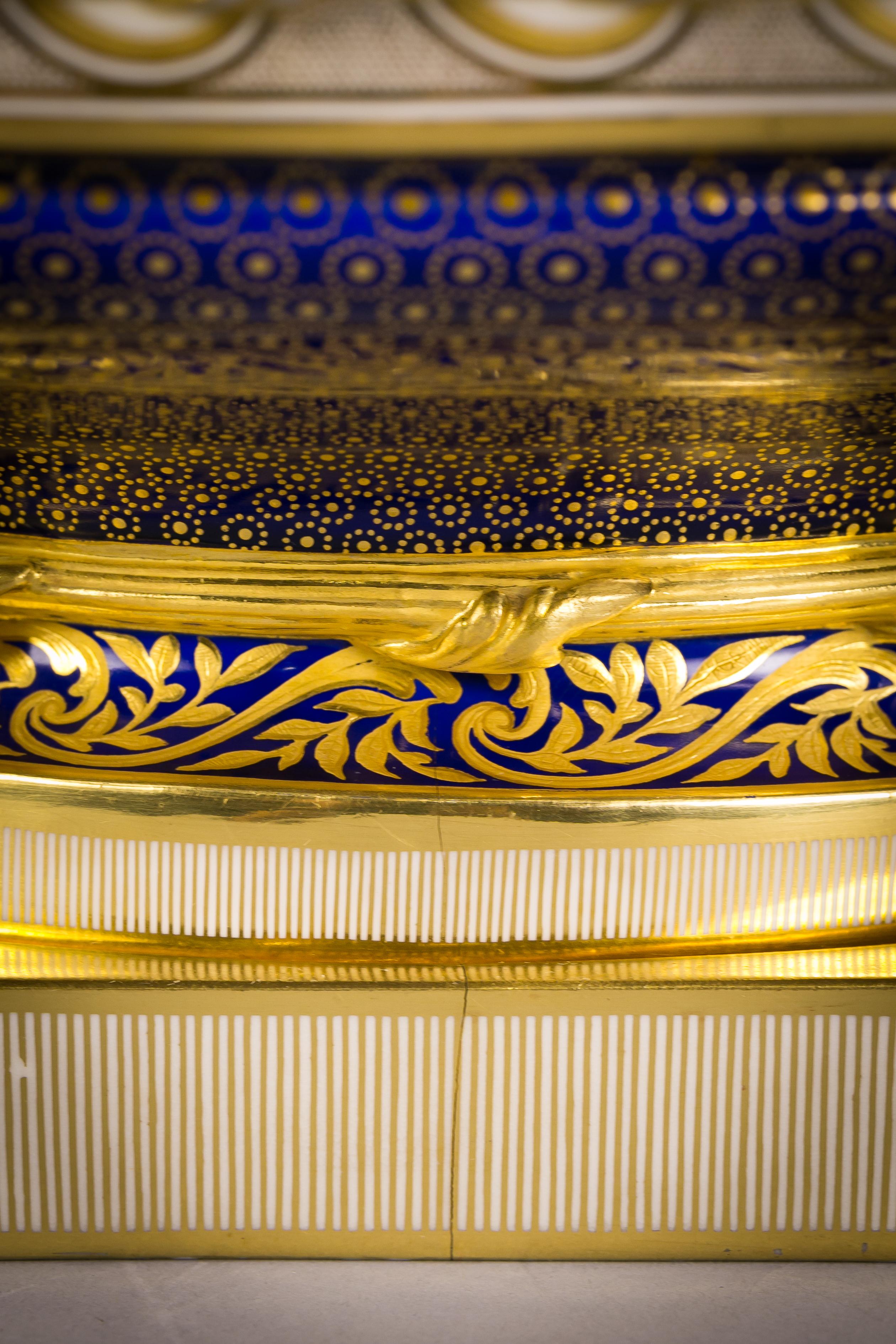 Fine XIX secolo Vaso coperto in porcellana inglese, Minton, 1875 circa in vendita