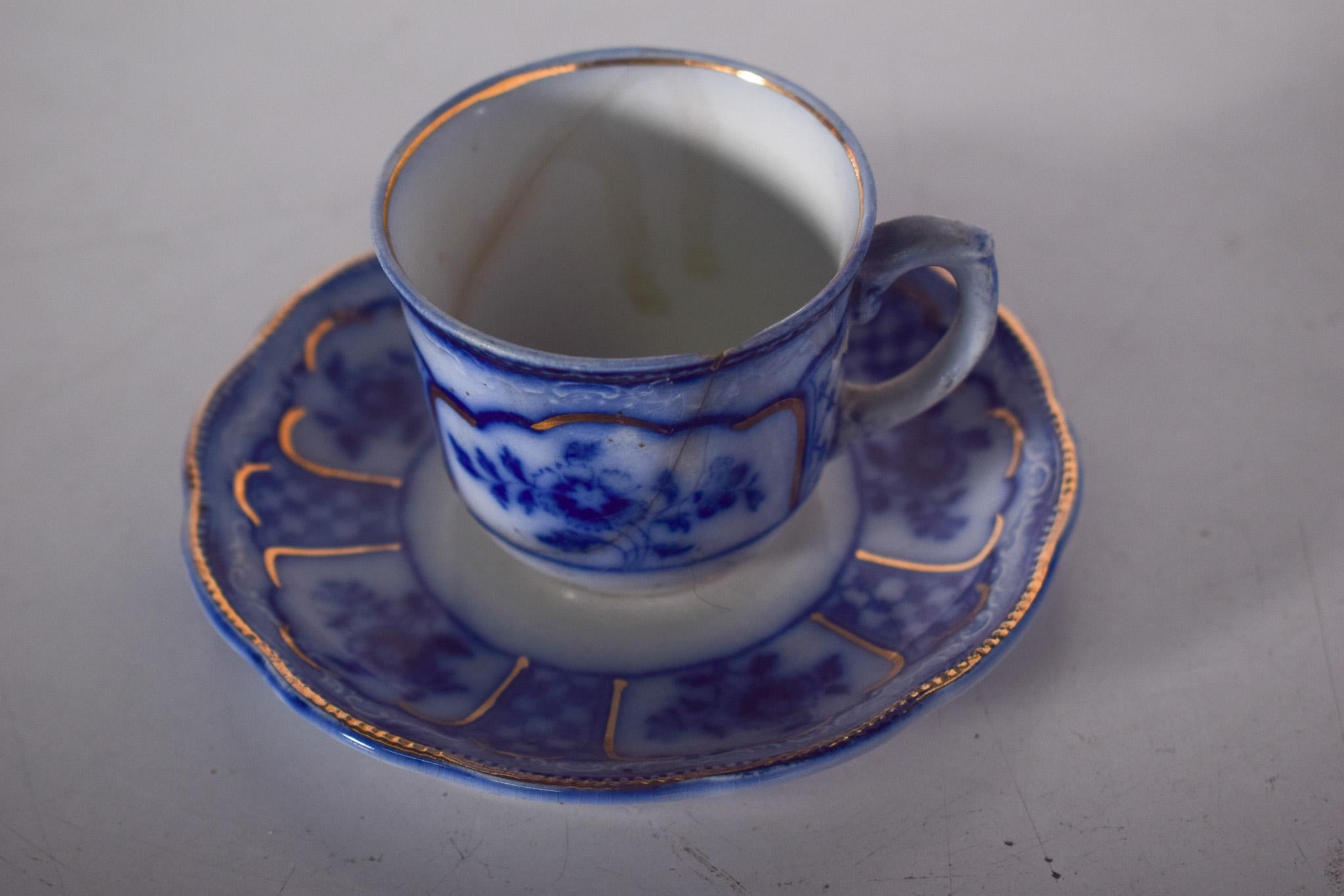 Mid-Century Modern Tasse et soucoupe en porcelaine anglaise en vente