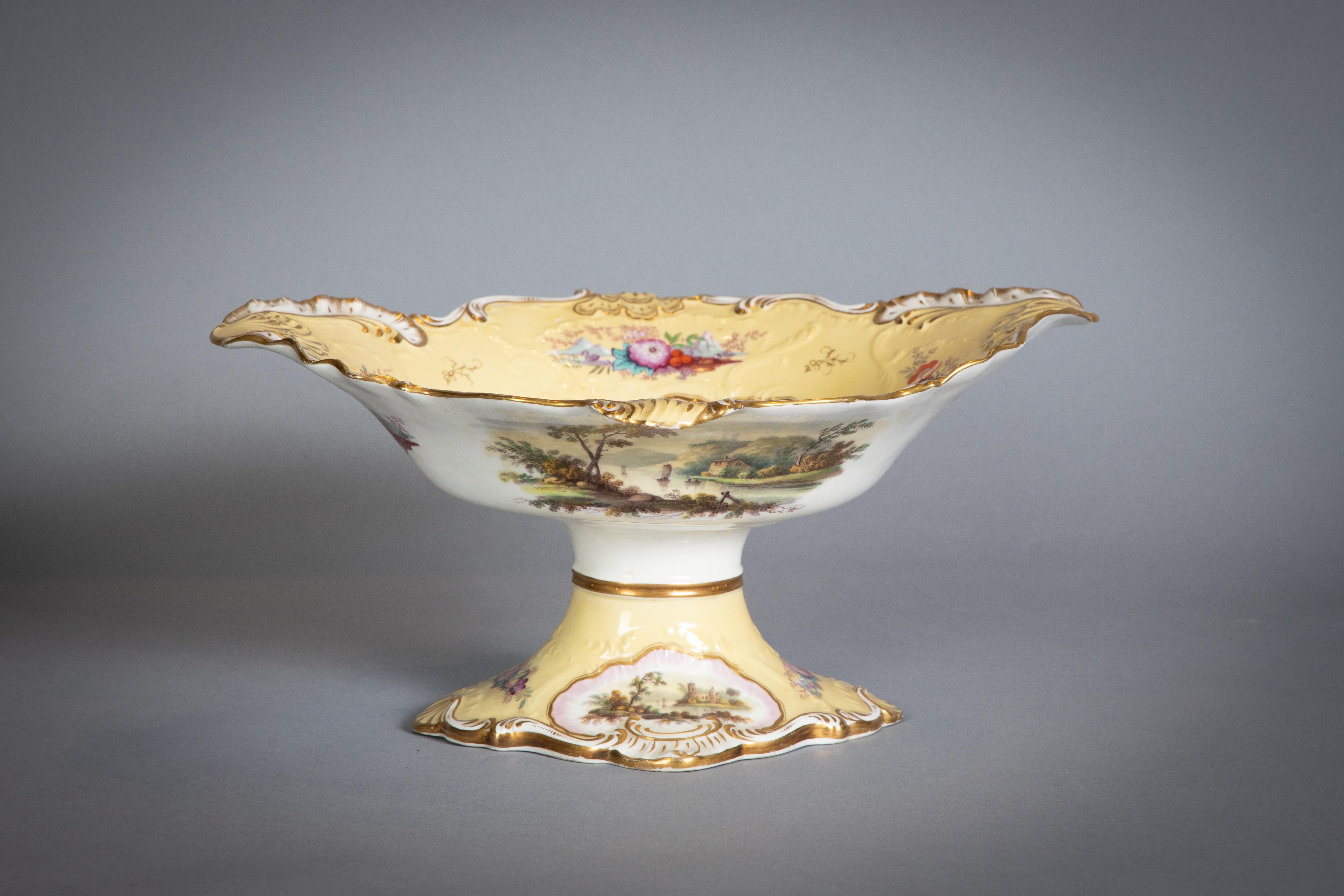 English Porcelain Dessert Service, circa 1820 For Sale 2