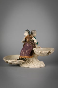 English Porcelain Figural Double Coupe Centerpiece, Royal Worcester, circa 1890
