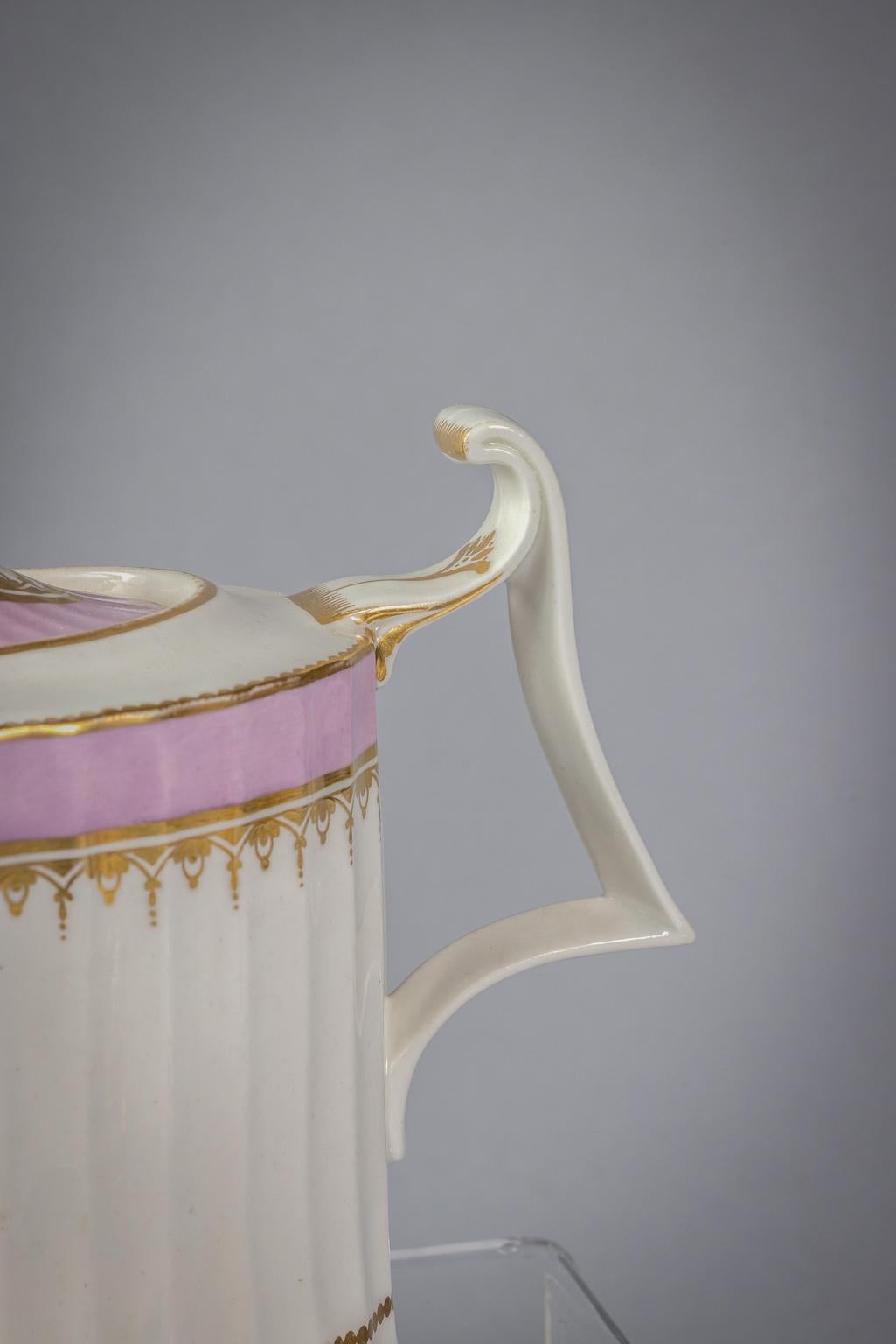 English Porcelain Fluted Pink-Ground Tea Service, circa 1790 For Sale 3