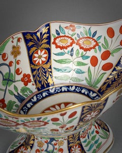 English Porcelain Imari Pattern Centerpiece, Barr Worcester, circa 1800
