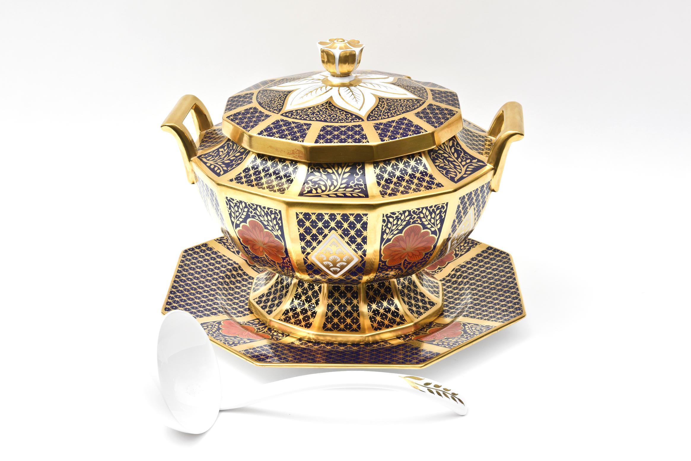 Hand-Crafted English Porcelain Imari Pattern Tureen with Underplate, Vibrantly Painted