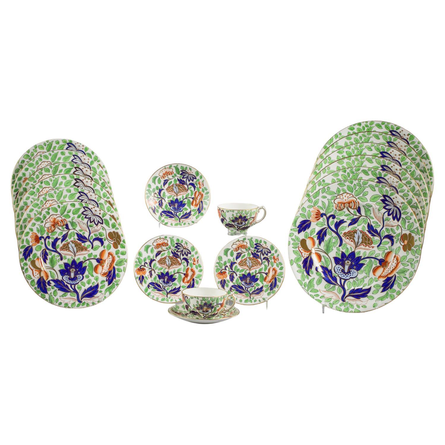 Servizio di porcellana inglese con motivo "Jade", Coalport Porcelain, circa 1900 in vendita