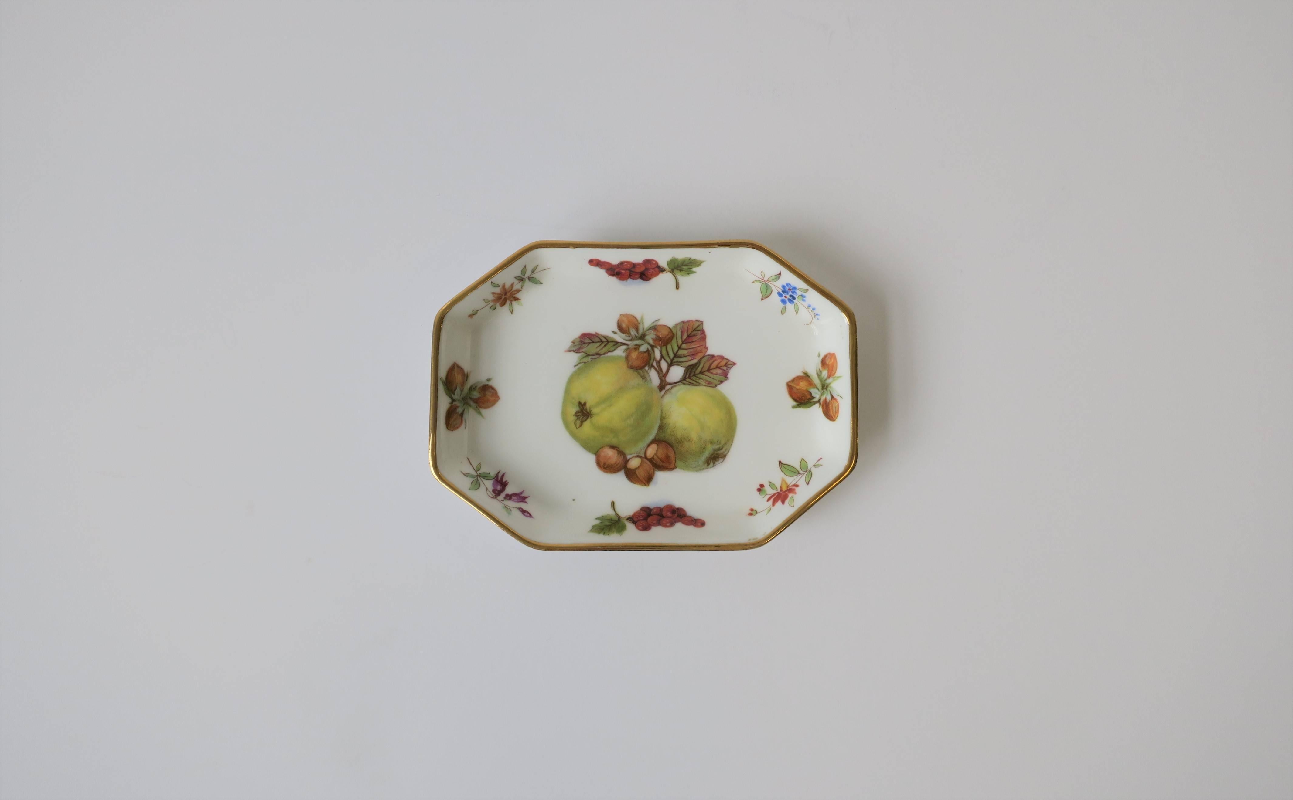 A beautiful English fine bone china porcelain octagonal trinket or jewelry dish with fruit design and gold detail around edge, by Hammersley, England, circa 20th century. Makers' mark on bottom as show in image last image. A great piece for a desk,