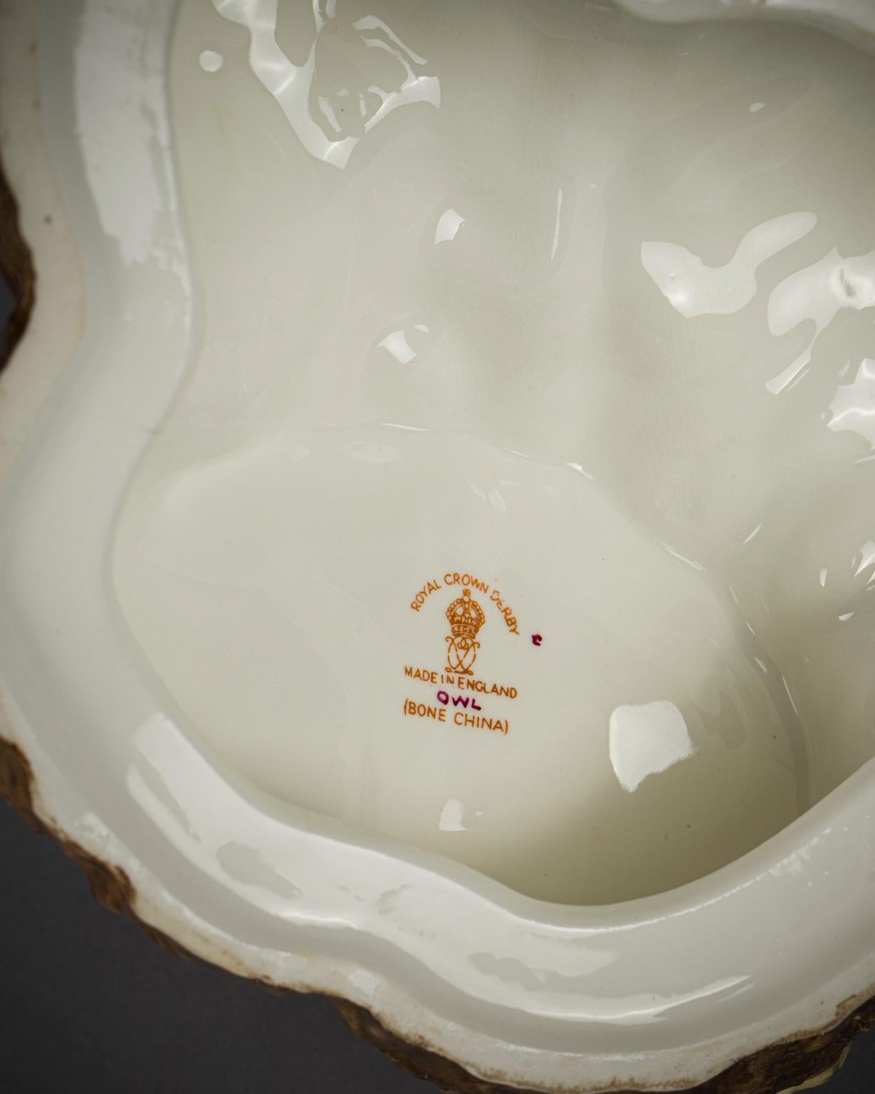 20ième siècle Porcelaine anglaise hibou en porcelaine, Royal Crown Derby, milieu du 20e siècle en vente