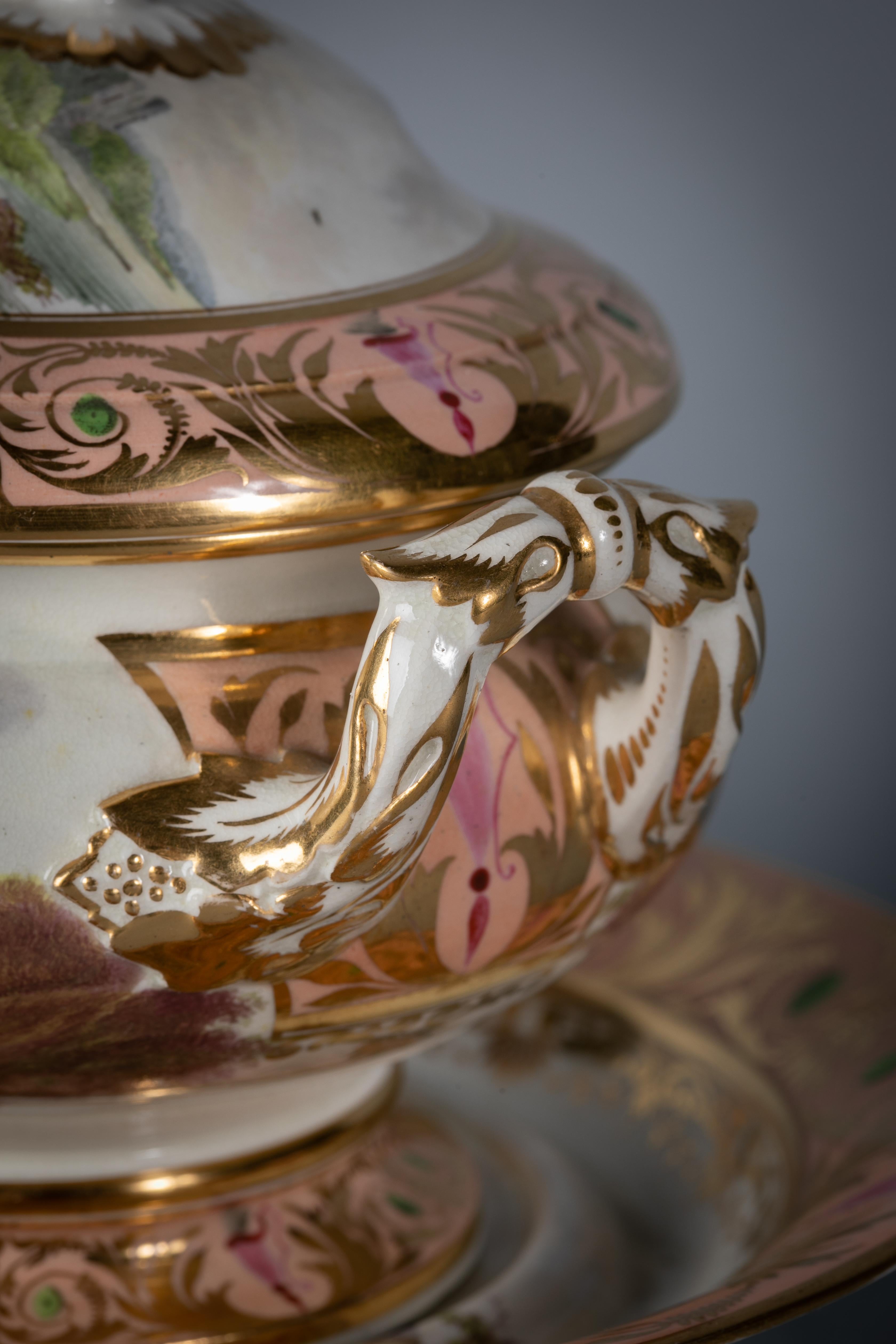 Servicio de postre de porcelana inglesa con fondo de melocotón, Derby, hacia 1820 en venta 14