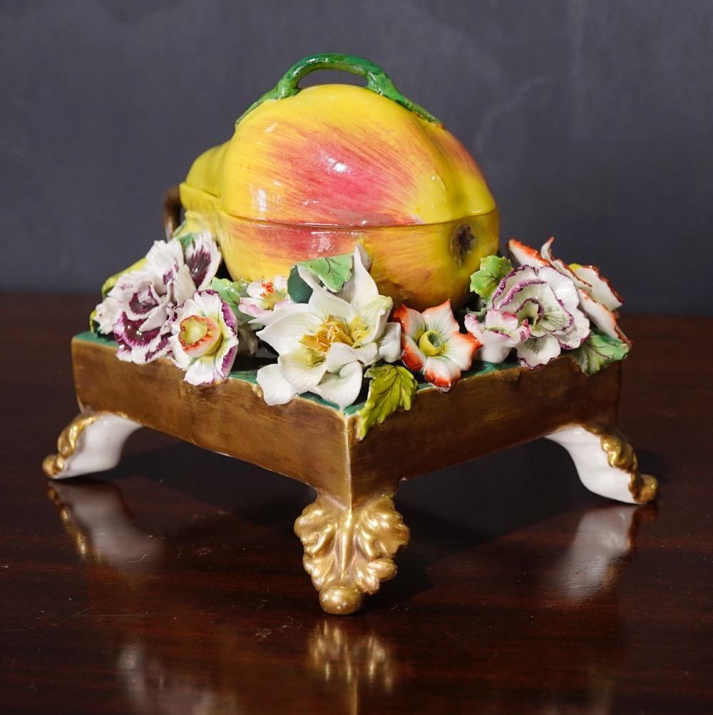English Porcelain Pear-Form Inkwell, Flower Encrusted, circa 1835 For Sale 11