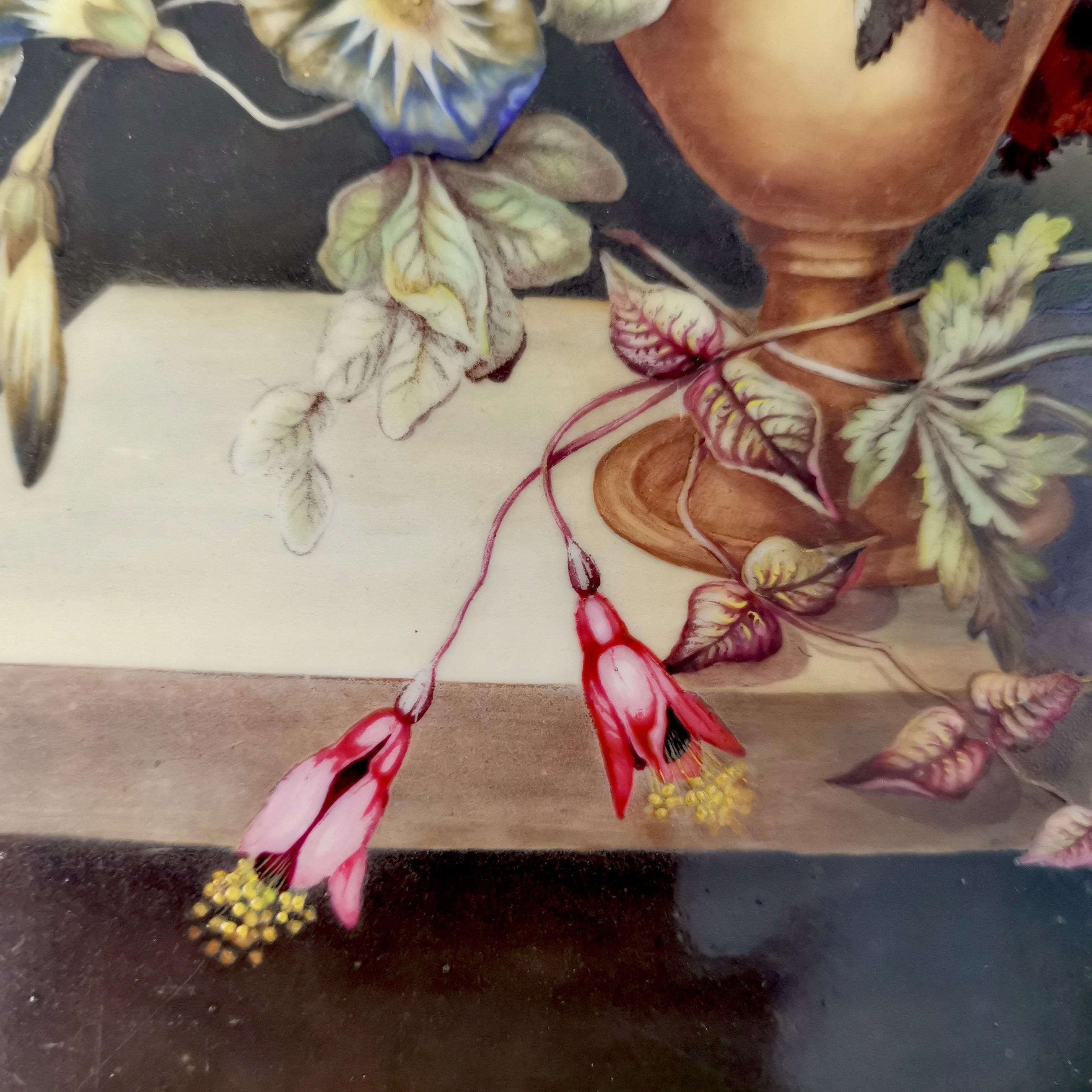 Début du XIXe siècle Plaque en porcelaine anglaise avec bouquet de fleurs, Régence, vers 1825 en vente