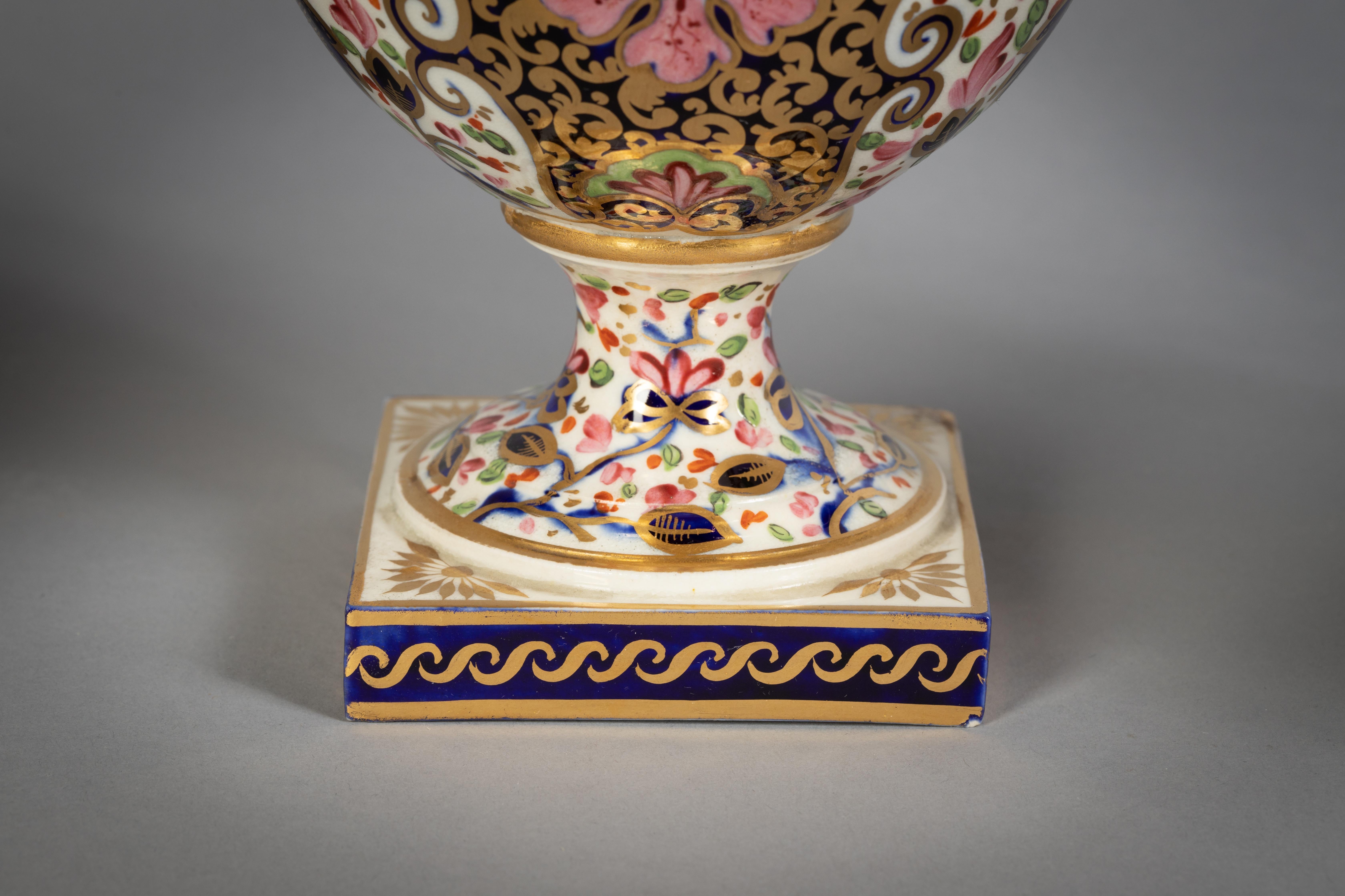 English Porcelain Three-Piece Japan Pattern Garniture, Derby, circa 1820 In Good Condition For Sale In New York, NY