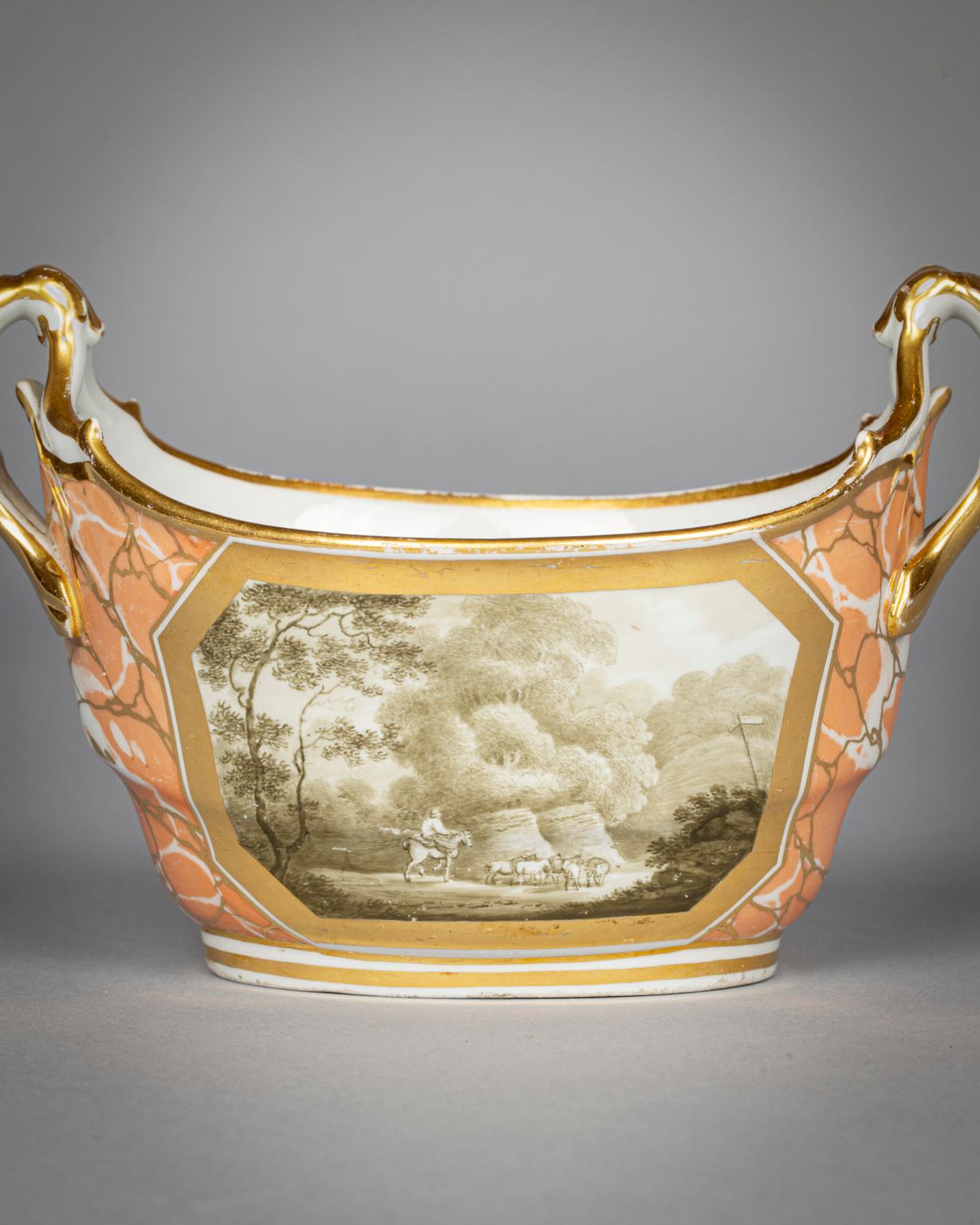 English Porcelain Two-Handled Sugar Bowl, Worcester (Barr), circa 1800 In Good Condition For Sale In New York, NY