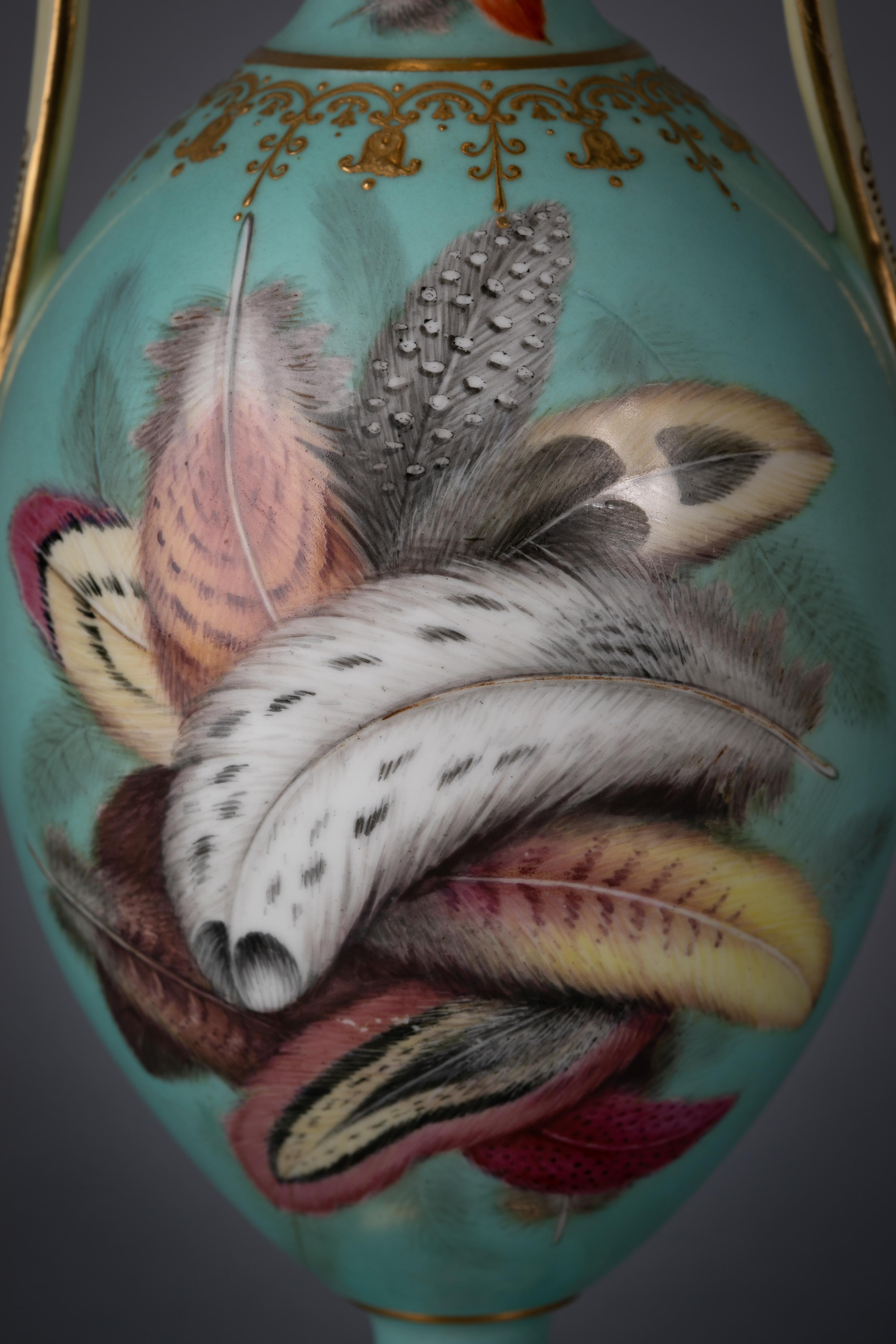 English Porcelain Two-Handled Vase with Feathers, Minton, circa 1840 In Excellent Condition For Sale In New York, NY