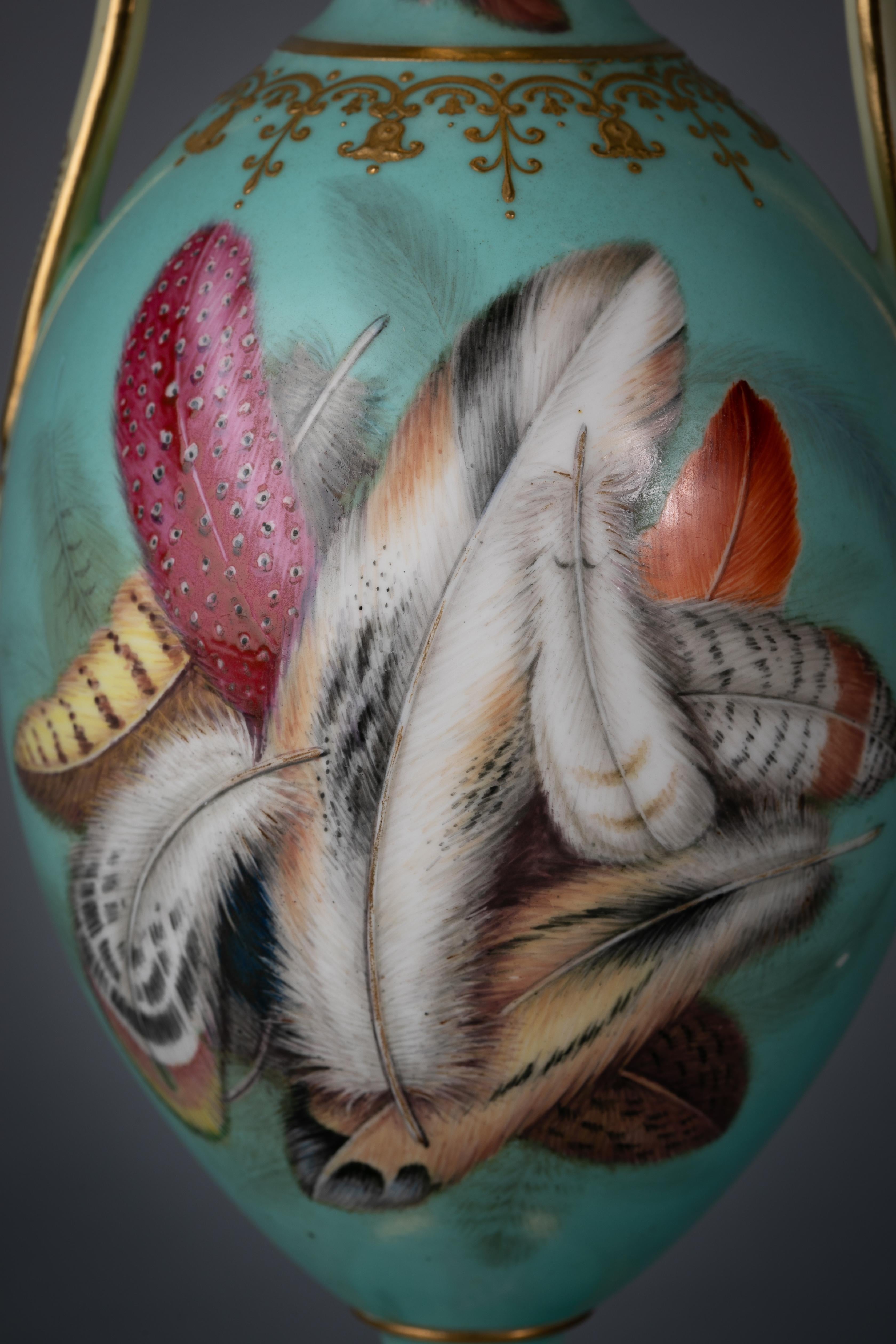 Mid-19th Century English Porcelain Two-Handled Vase with Feathers, Minton, circa 1840 For Sale