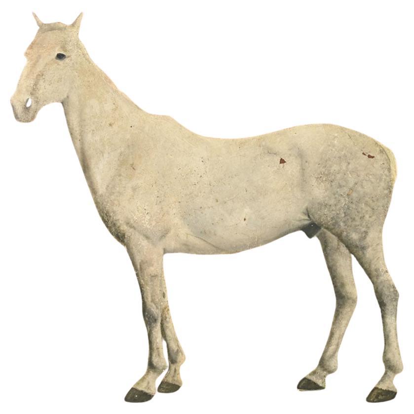 Questo toccante ritratto di un cavallo bianco del noto artista inglese Dominic Fels (1958 circa) ti farà sicuramente sorridere, trasportando lo spettatore in una campagna rurale. La dedica sul retro identifica il soggetto come 