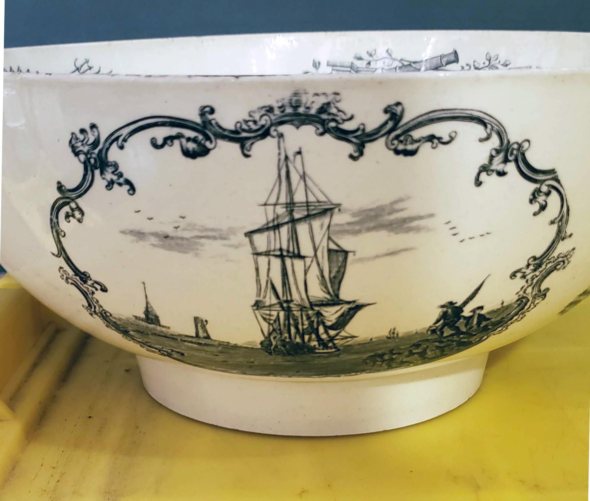 Georgian English Pottery Creamware Bowl with Design of Ship, circa 1785-1800