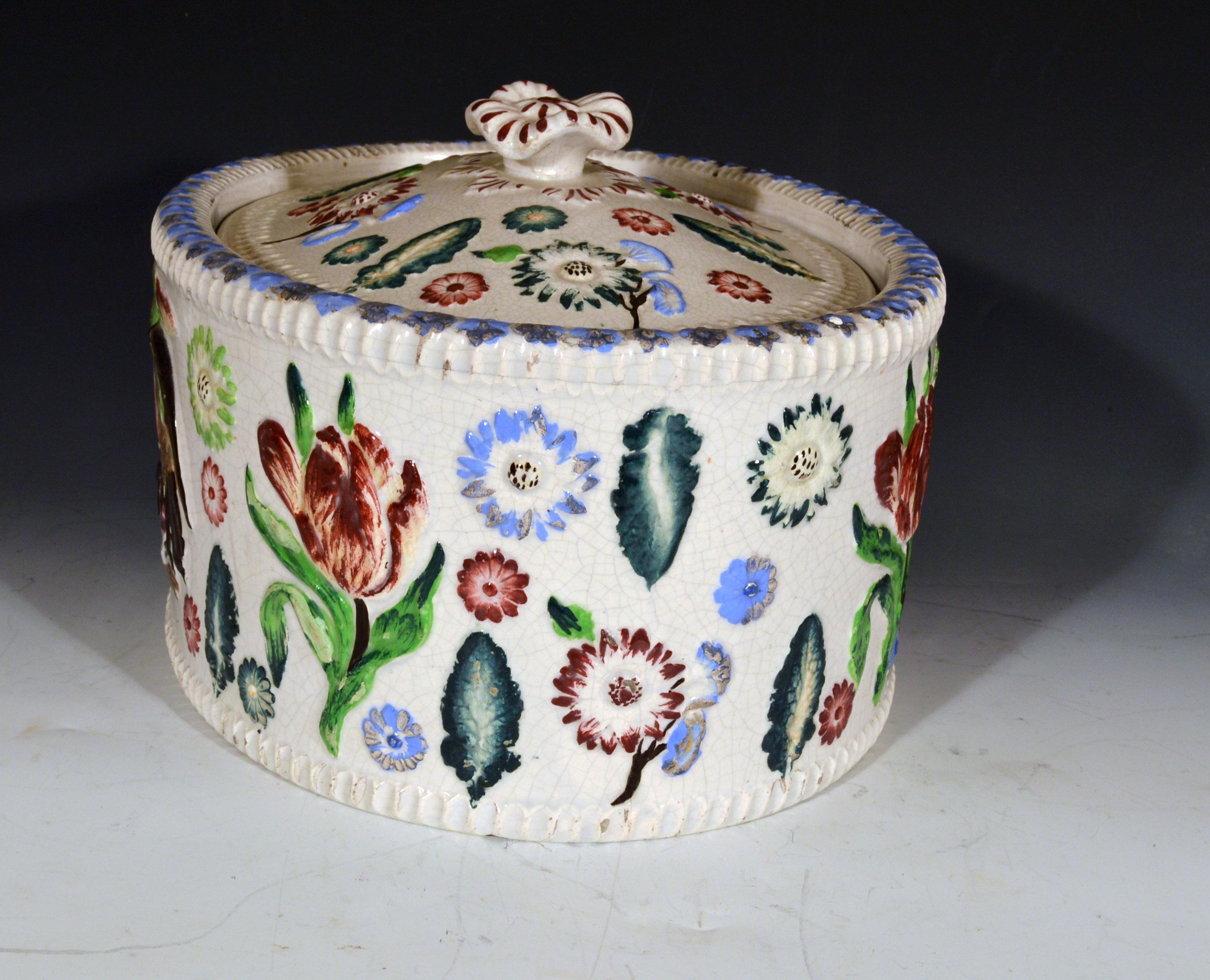 Englische Keramikterrine:: 19. Jahrhundert im Angebot 1