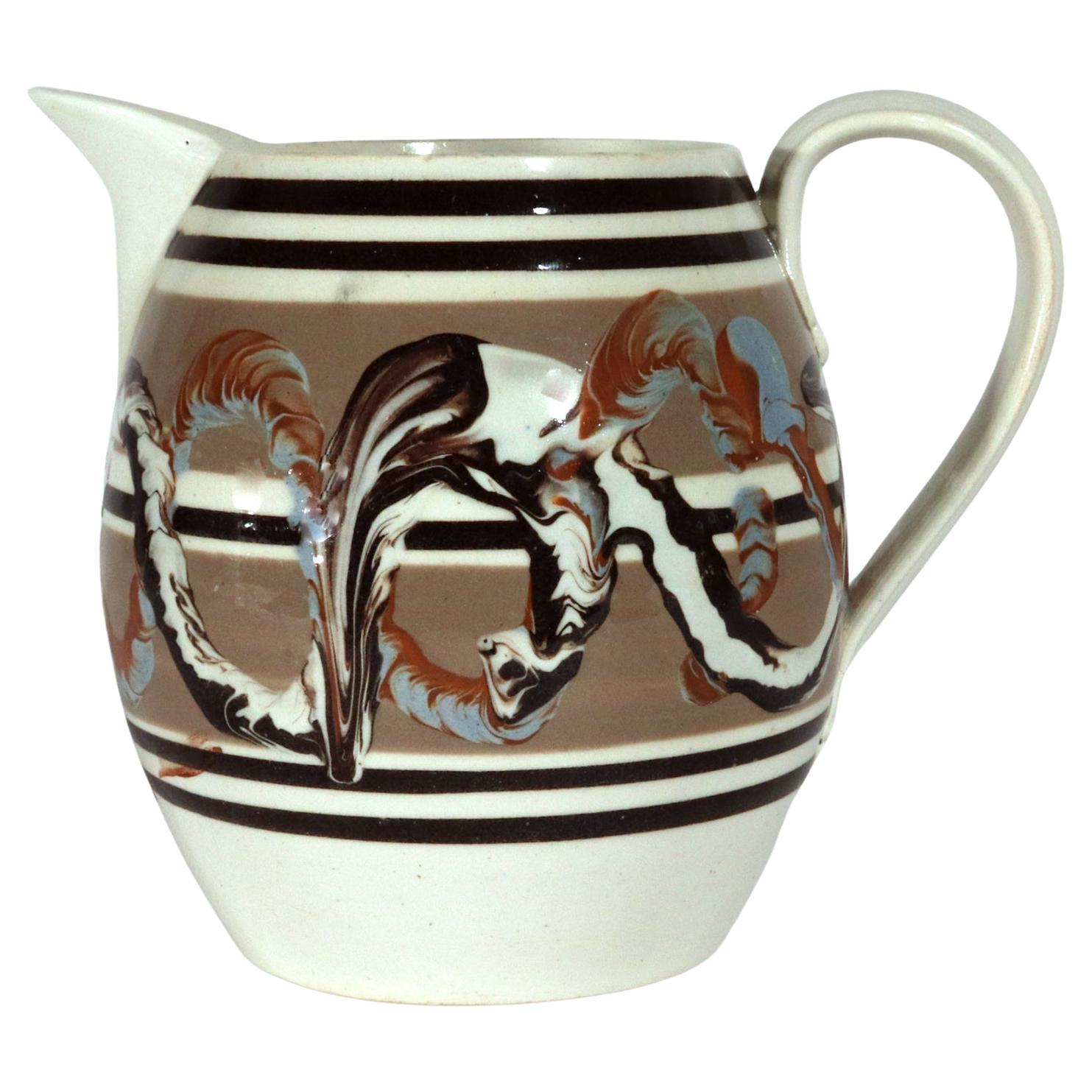 Englischer Mocha-Doppelreihiger Doppelreihiger Krug aus englischer Keramik im Angebot