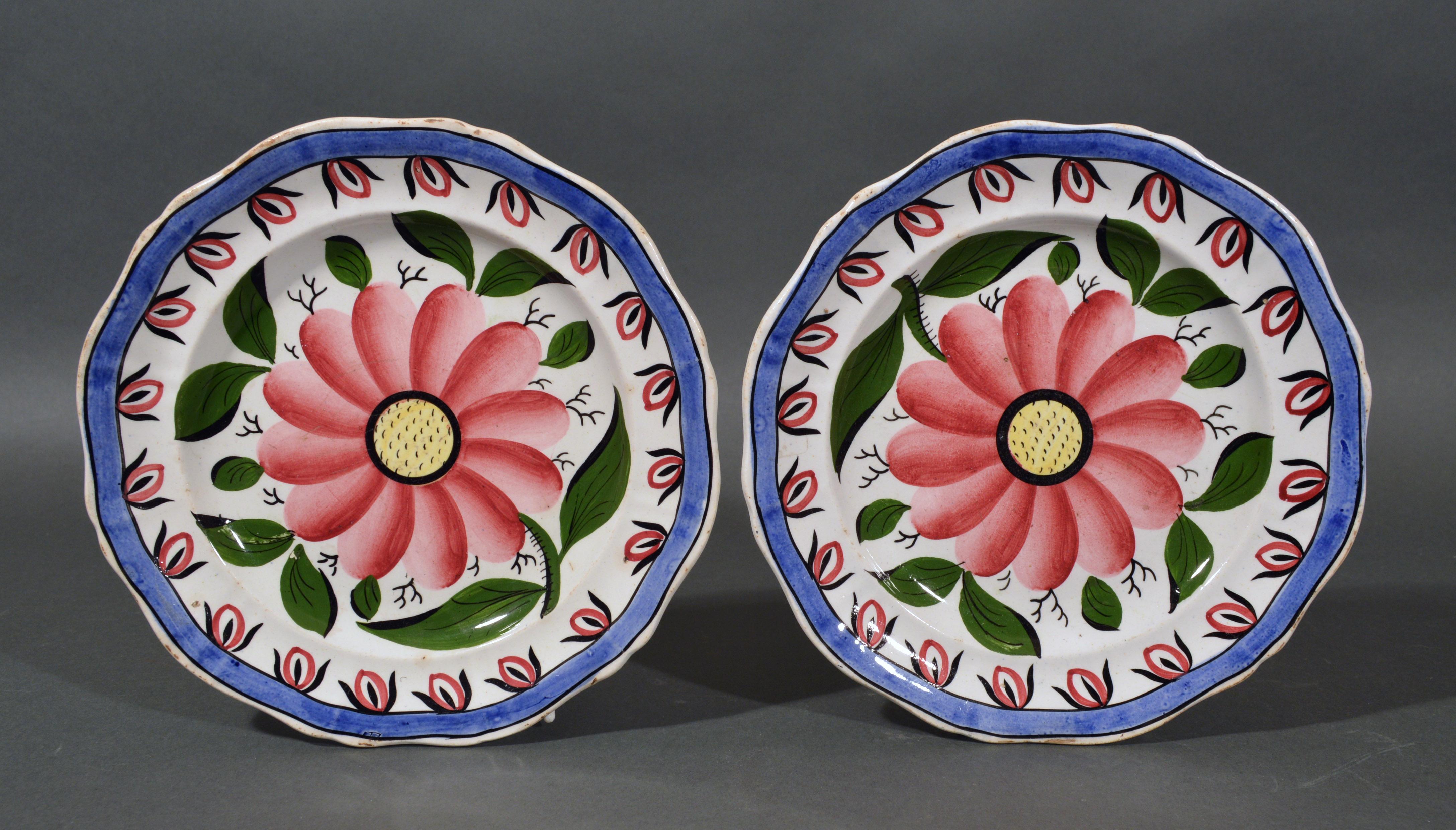Platos botánicos de cerámica inglesa Pearlware, hacia 1840 siglo XIX en venta