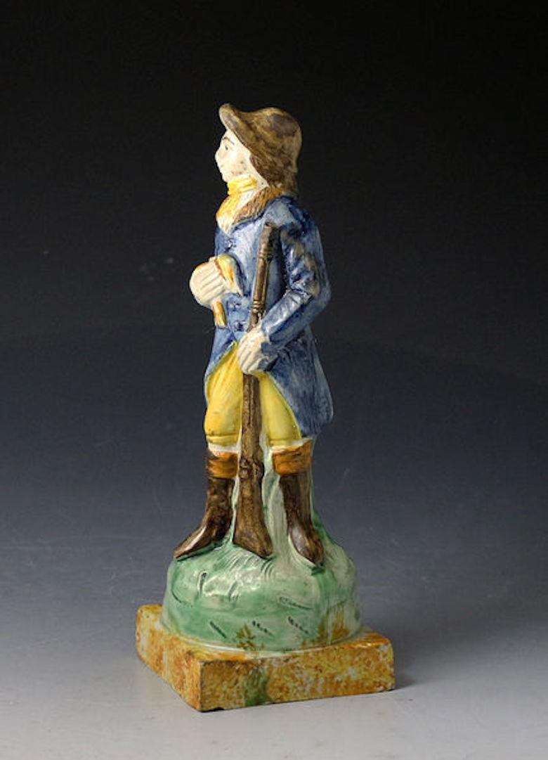 English Pottery Prattware Figure of a Rural Sportman with Gun and Game Bird In Good Condition For Sale In Woodstock, OXFORDSHIRE