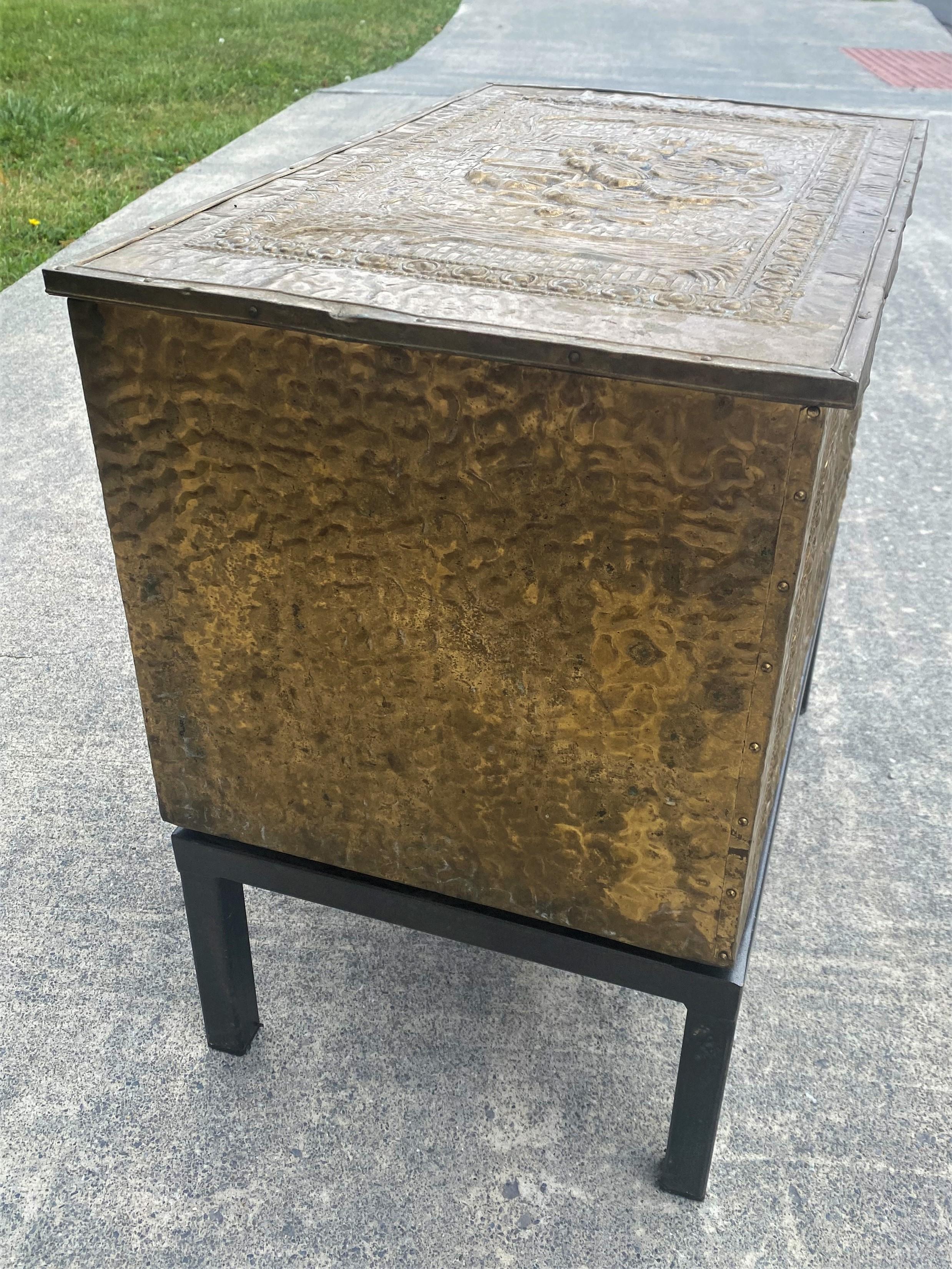 metal kindling box with lid