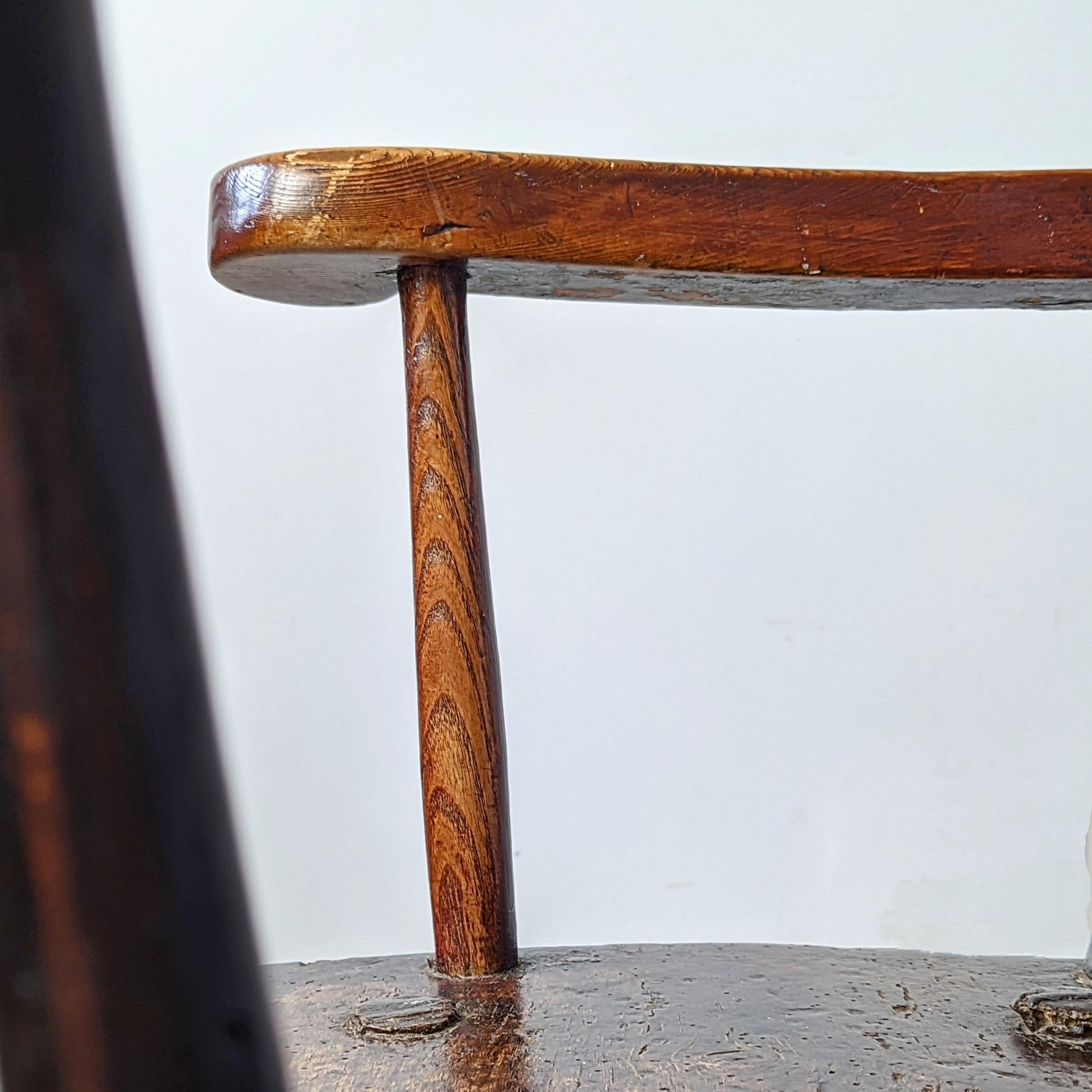 Englischer primitiver Oxford-Stuhl mit Schnörkelrückenlehne 1