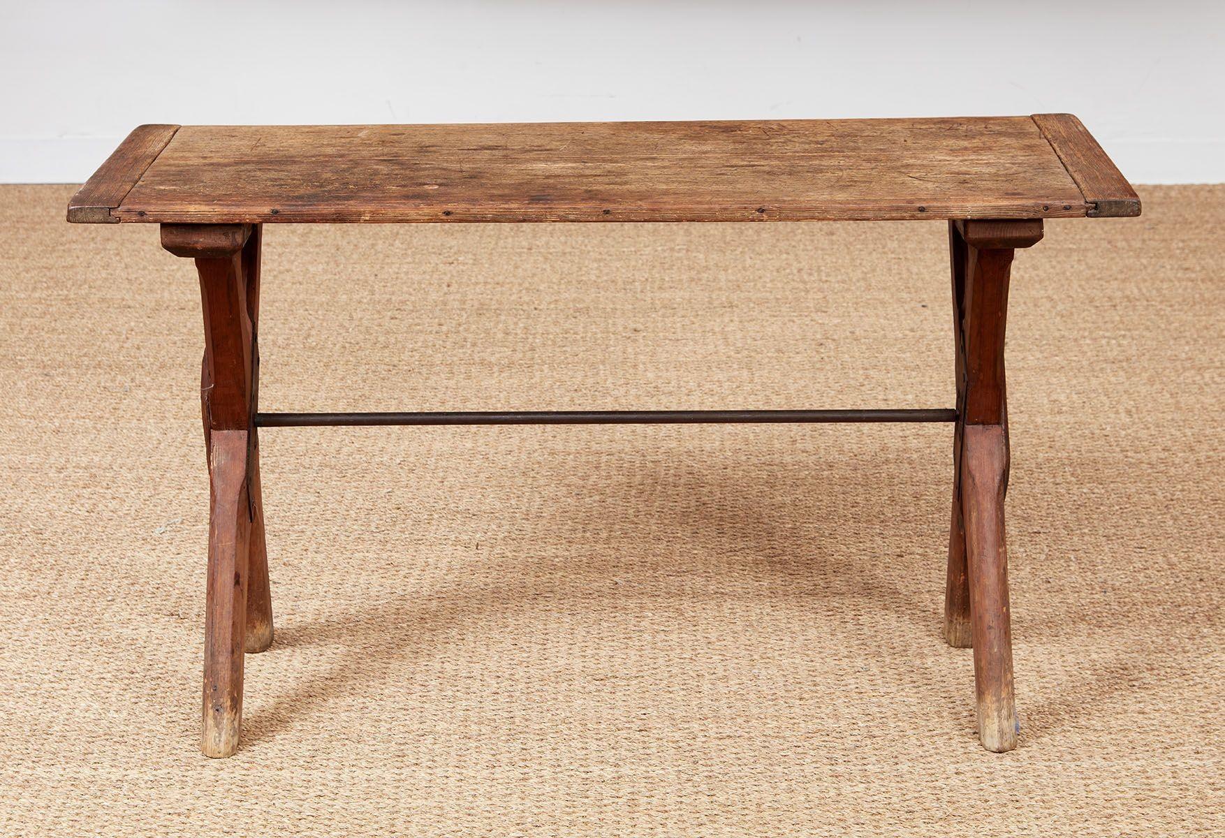 Pine English Pub Table For Sale