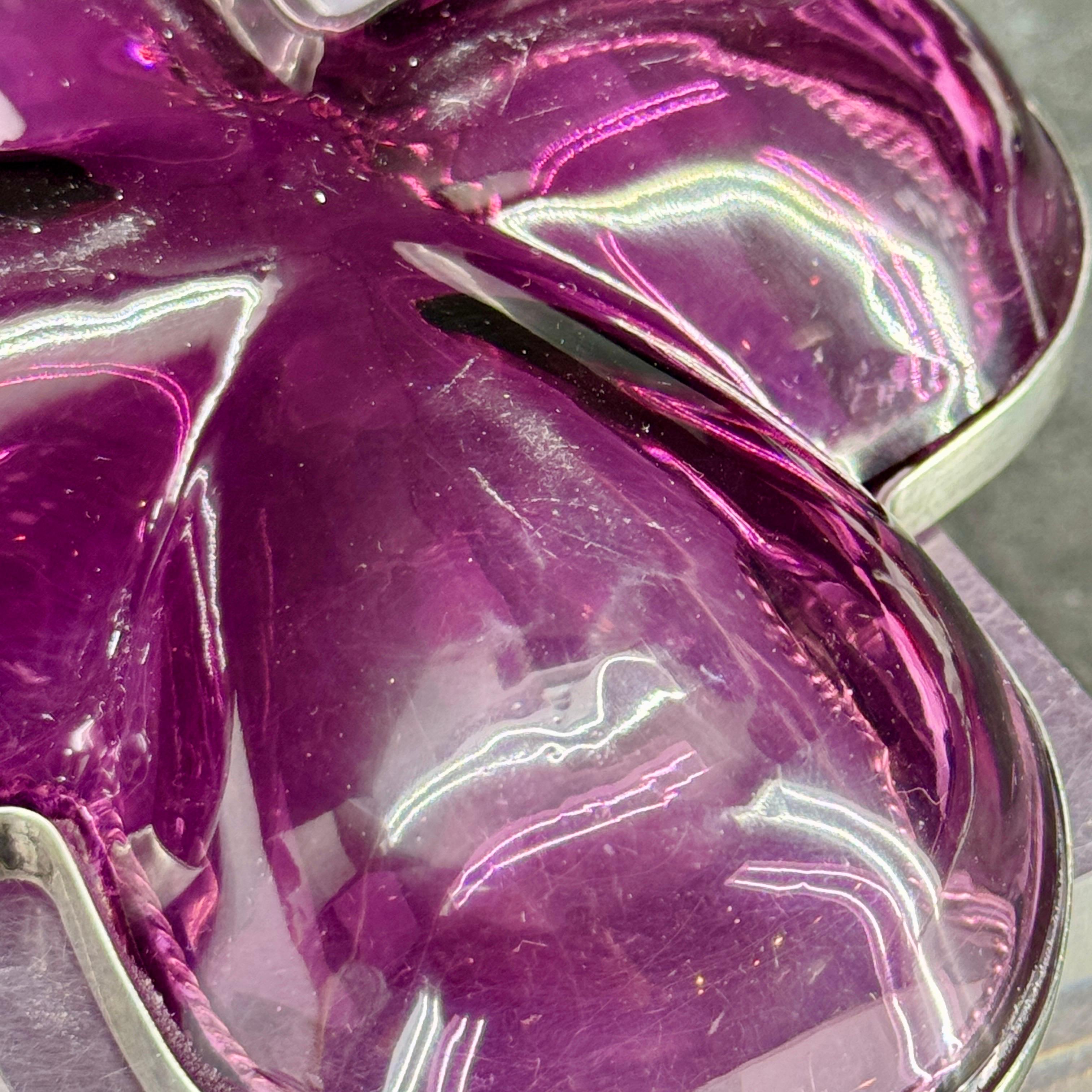 Piatto da viaggio inglese con ametista viola e trifoglio in argento sterling in vendita 9