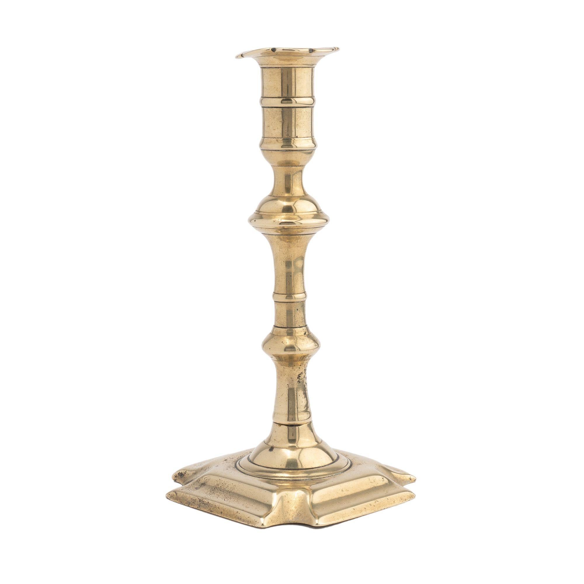 English Queen Anne cast brass baluster shaft candlestick, 1740-60 In Good Condition For Sale In Kenilworth, IL