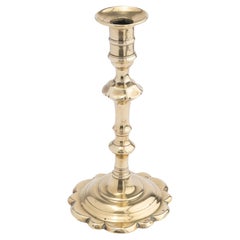 Chandelier anglais Queen Anne en laiton moulé, vers 1770