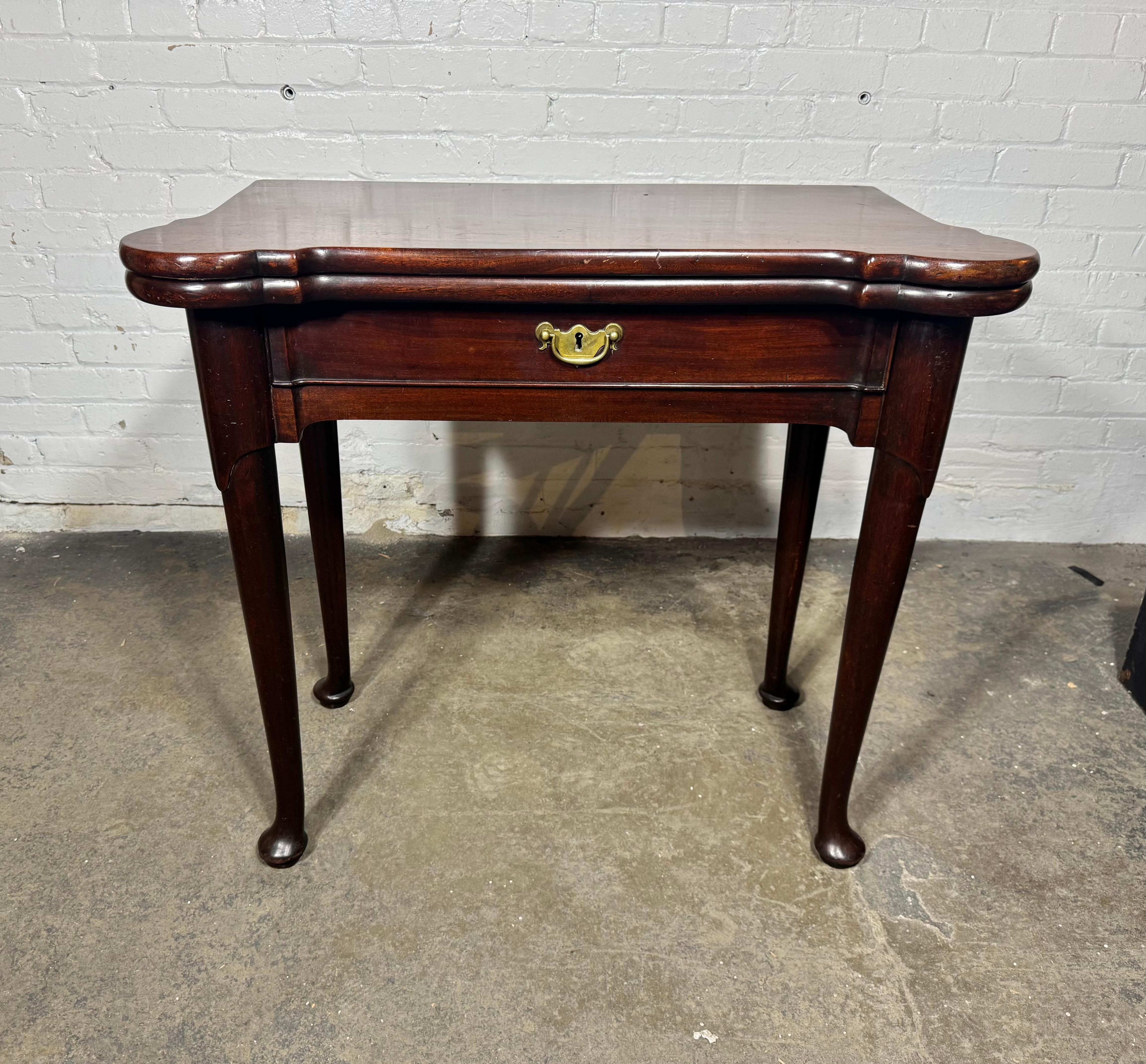 Mahogany English Queen Anne Concertina Action Flip Top Game Table, 18th Century For Sale