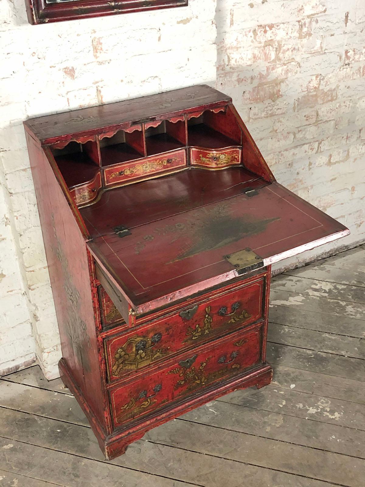 Lacquered English Queen Anne, Early 18th Century Red Chinoiserie Lacquer Desk / Commode For Sale