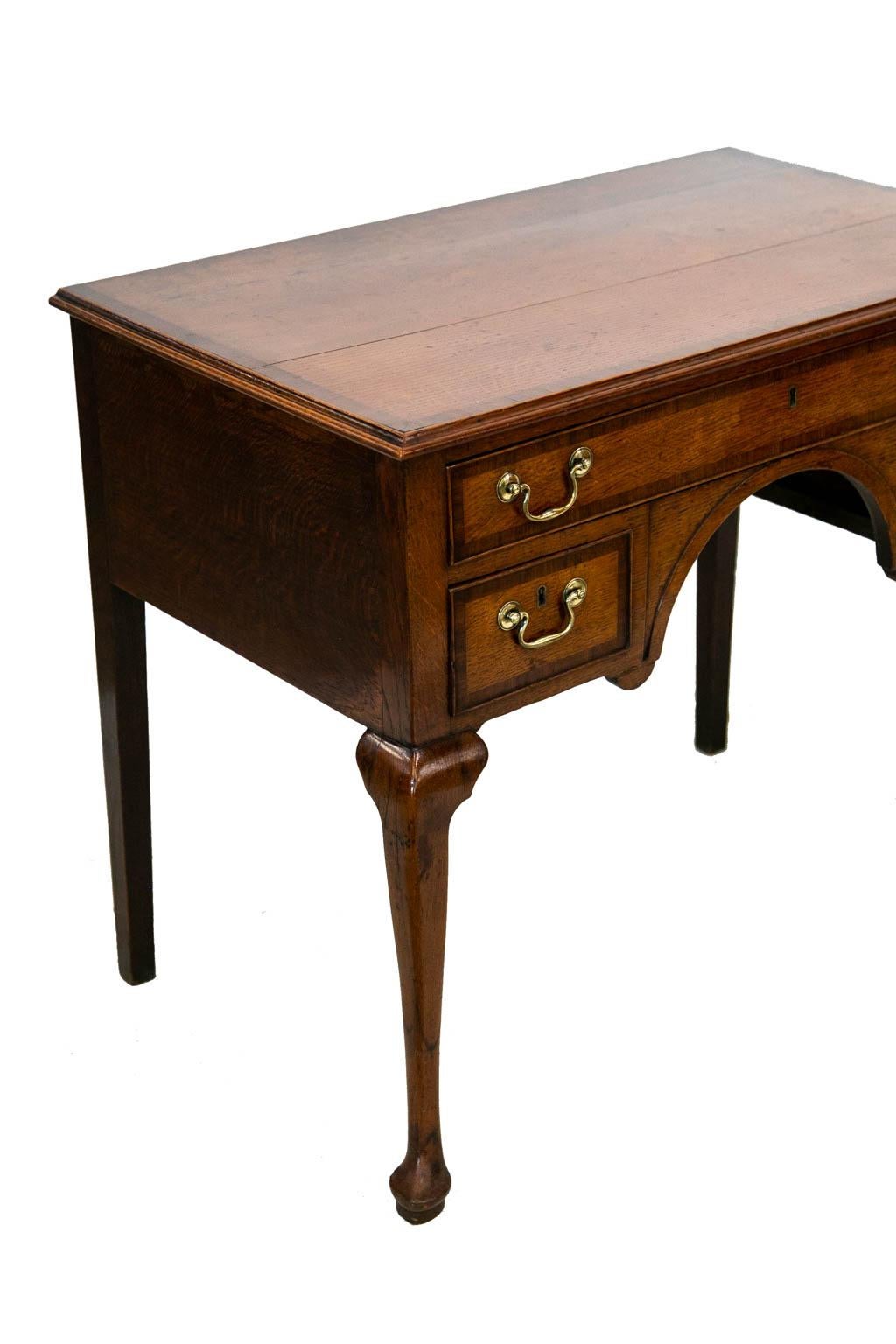table Commode basse anglaise Queen Anne en vente 2