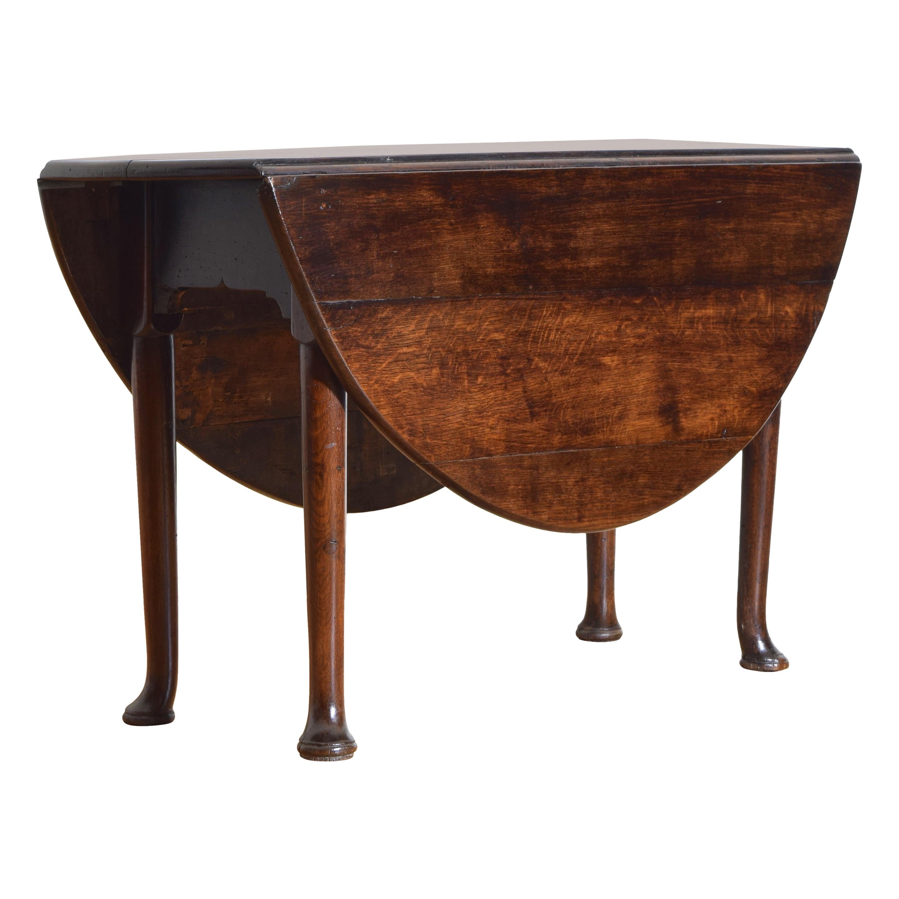 English Queen Anne Period Oak DropLeaf Table, First Quarter of the